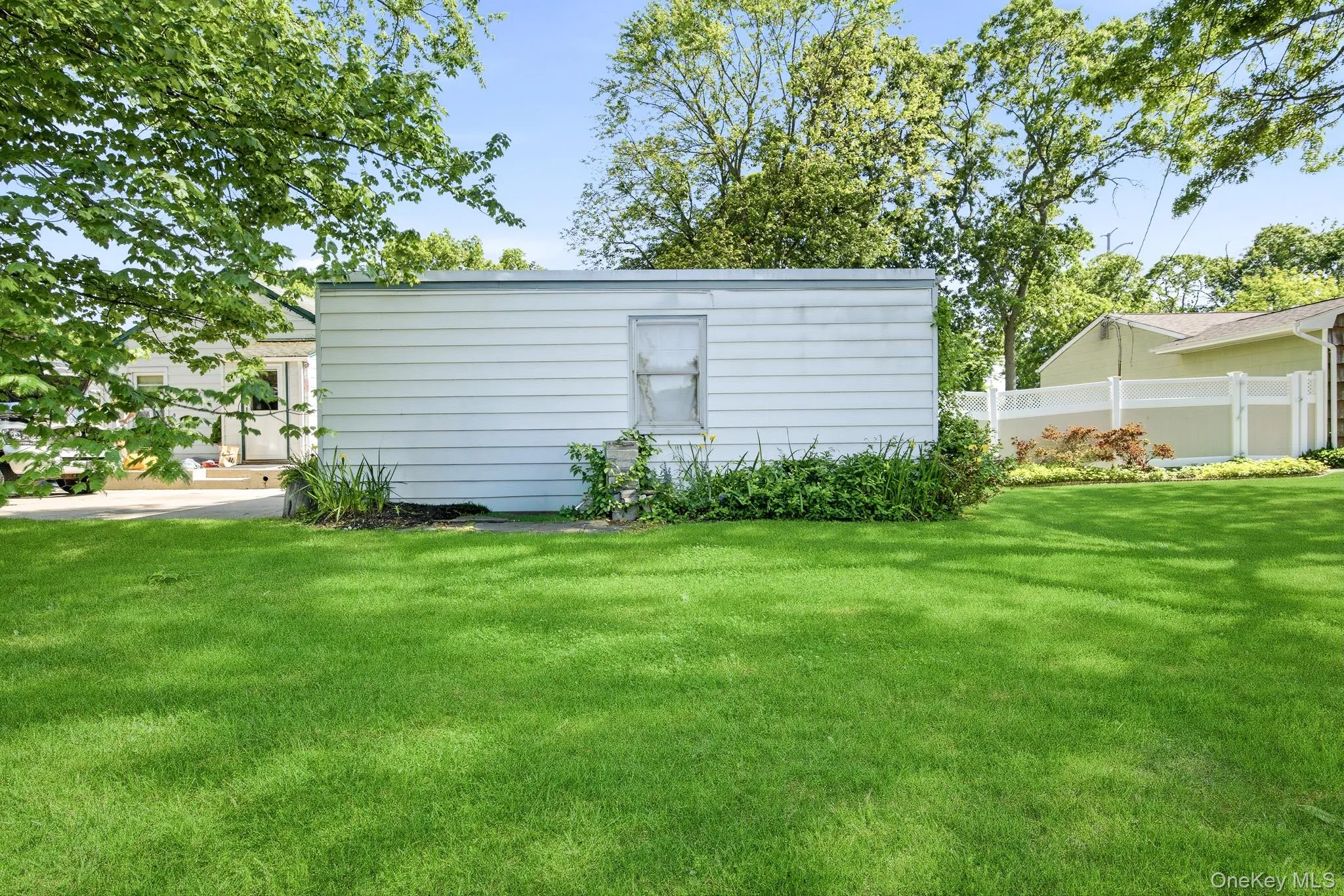 76 Hanrahan Avenue, Brookhaven, NY, 3 Bedrooms Bedrooms, 5 Rooms Rooms,1 BathroomBathrooms,Residential,For Rent,Hanrahan,0,KEY1008470 76 Hanrahan Avenue, Brookhaven, NY, 3 Bedrooms Bedrooms, 5 Rooms Rooms,1 BathroomBathrooms,Residential,For Rent,Hanrahan,0,KEY1008470