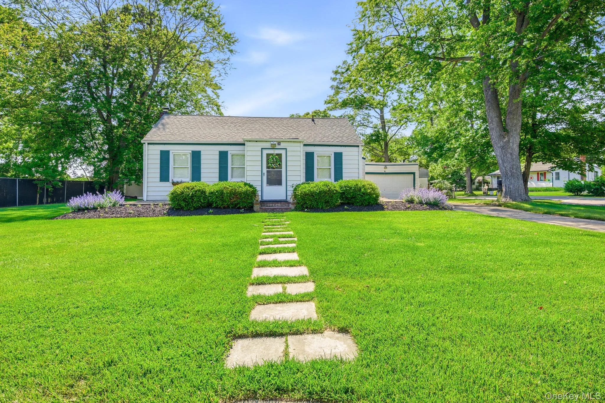 76 Hanrahan Avenue, Brookhaven, NY, 3 Bedrooms Bedrooms, 5 Rooms Rooms,1 BathroomBathrooms,Residential,For Rent,Hanrahan,0,KEY1008470 76 Hanrahan Avenue, Brookhaven, NY, 3 Bedrooms Bedrooms, 5 Rooms Rooms,1 BathroomBathrooms,Residential,For Rent,Hanrahan,0,KEY1008470