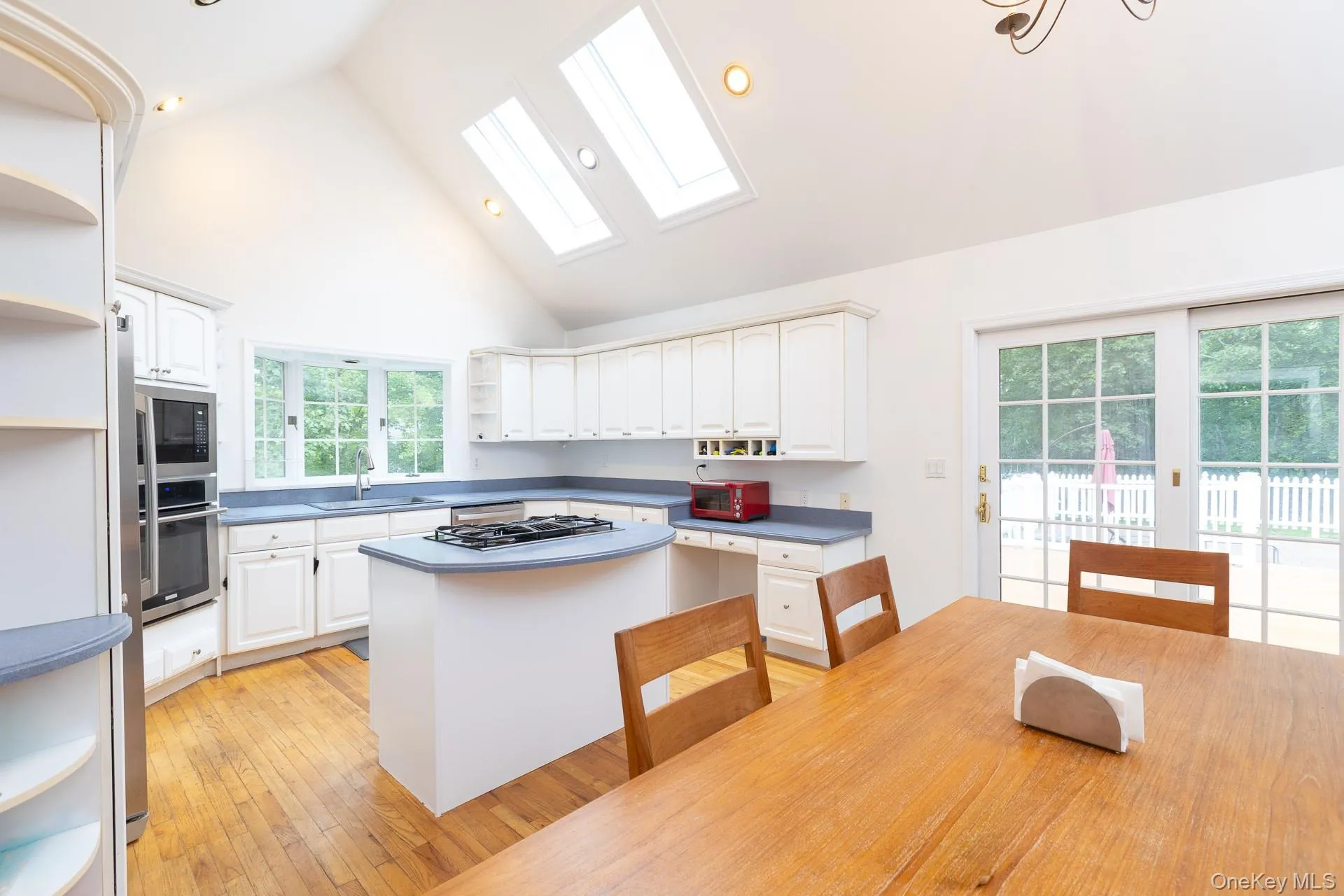 33 Windwood Court, Southampton, NY, 3 Bedrooms Bedrooms, 7 Rooms Rooms,2 BathroomsBathrooms,Residential,For Rent,Windwood,0,KEY1008472 33 Windwood Court, Southampton, NY, 3 Bedrooms Bedrooms, 7 Rooms Rooms,2 BathroomsBathrooms,Residential,For Rent,Windwood,0,KEY1008472