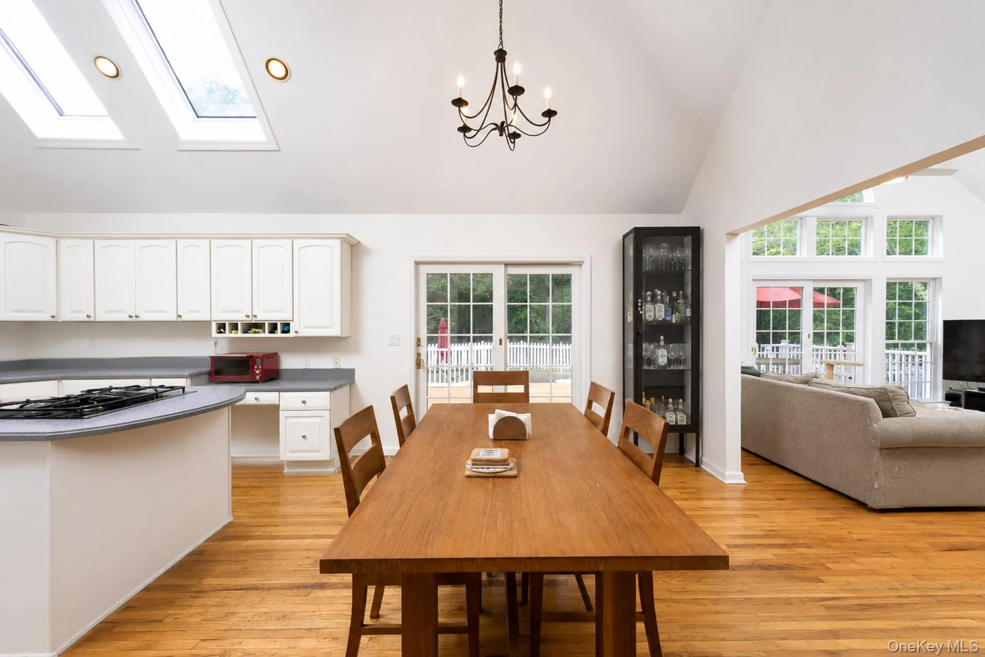 33 Windwood Court, Southampton, NY, 3 Bedrooms Bedrooms, 7 Rooms Rooms,2 BathroomsBathrooms,Residential,For Rent,Windwood,0,KEY1008472 33 Windwood Court, Southampton, NY, 3 Bedrooms Bedrooms, 7 Rooms Rooms,2 BathroomsBathrooms,Residential,For Rent,Windwood,0,KEY1008472