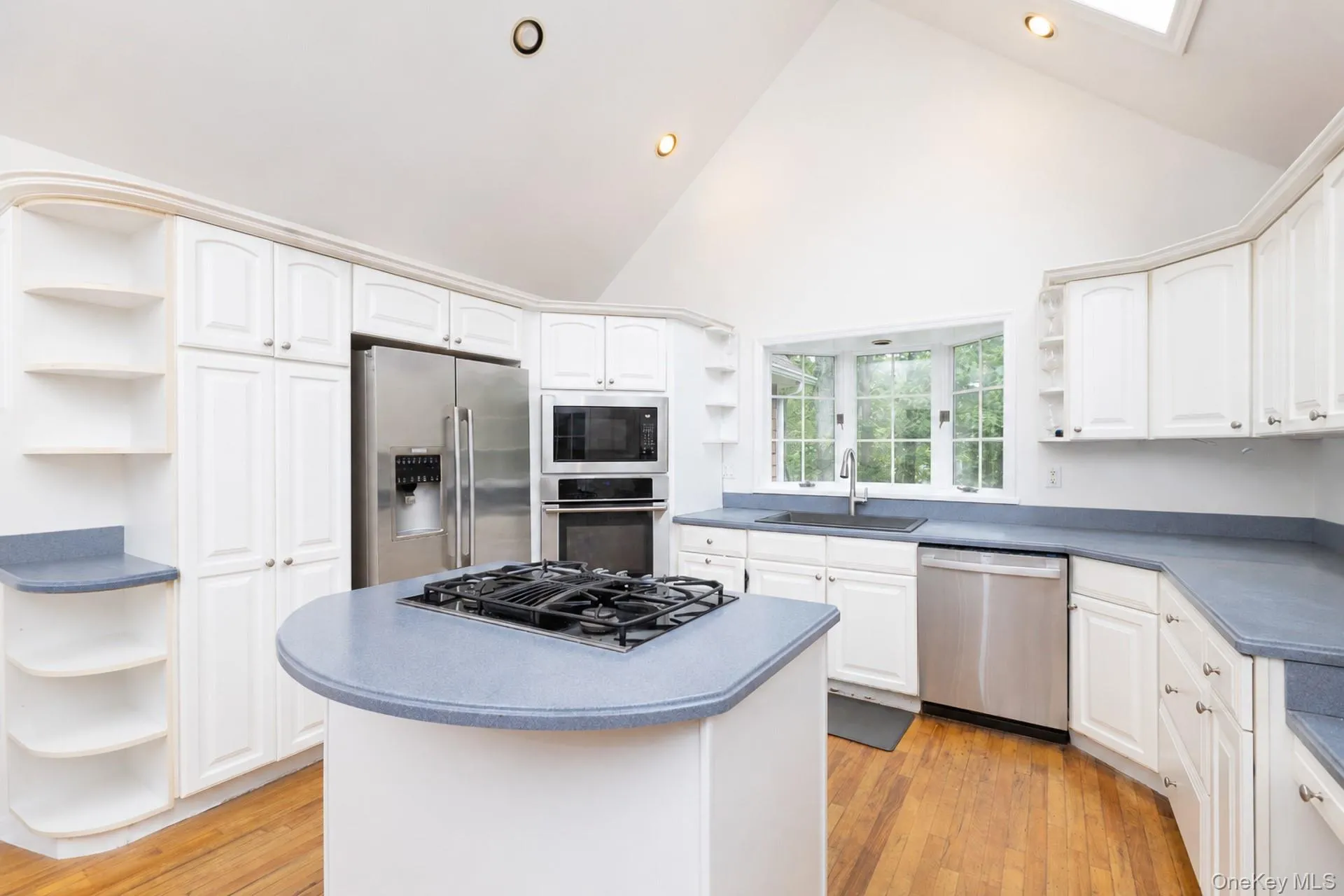 33 Windwood Court, Southampton, NY, 3 Bedrooms Bedrooms, 7 Rooms Rooms,2 BathroomsBathrooms,Residential,For Rent,Windwood,0,KEY1008472 33 Windwood Court, Southampton, NY, 3 Bedrooms Bedrooms, 7 Rooms Rooms,2 BathroomsBathrooms,Residential,For Rent,Windwood,0,KEY1008472
