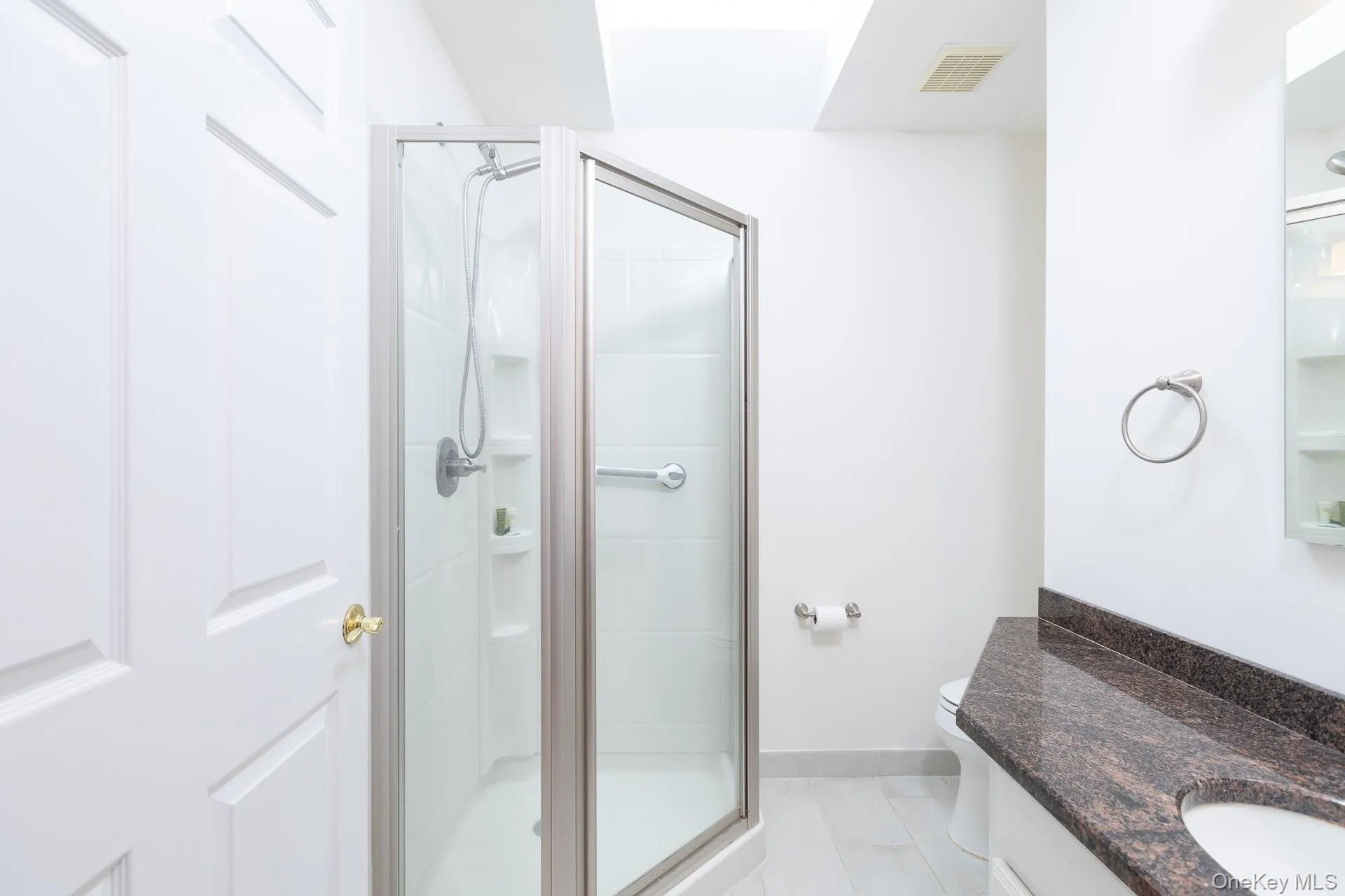 33 Windwood Court, Southampton, NY, 3 Bedrooms Bedrooms, 7 Rooms Rooms,2 BathroomsBathrooms,Residential,For Rent,Windwood,0,KEY1008472 33 Windwood Court, Southampton, NY, 3 Bedrooms Bedrooms, 7 Rooms Rooms,2 BathroomsBathrooms,Residential,For Rent,Windwood,0,KEY1008472