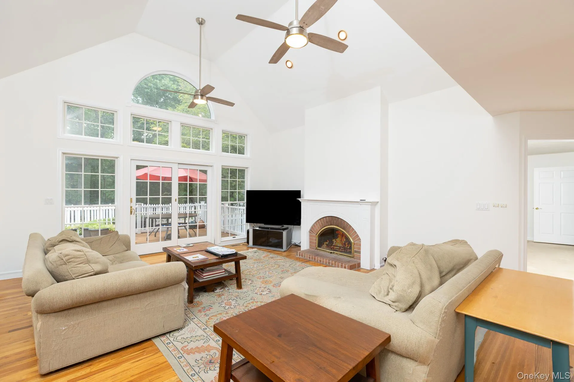 33 Windwood Court, Southampton, NY, 3 Bedrooms Bedrooms, 7 Rooms Rooms,2 BathroomsBathrooms,Residential,For Rent,Windwood,0,KEY1008472 33 Windwood Court, Southampton, NY, 3 Bedrooms Bedrooms, 7 Rooms Rooms,2 BathroomsBathrooms,Residential,For Rent,Windwood,0,KEY1008472