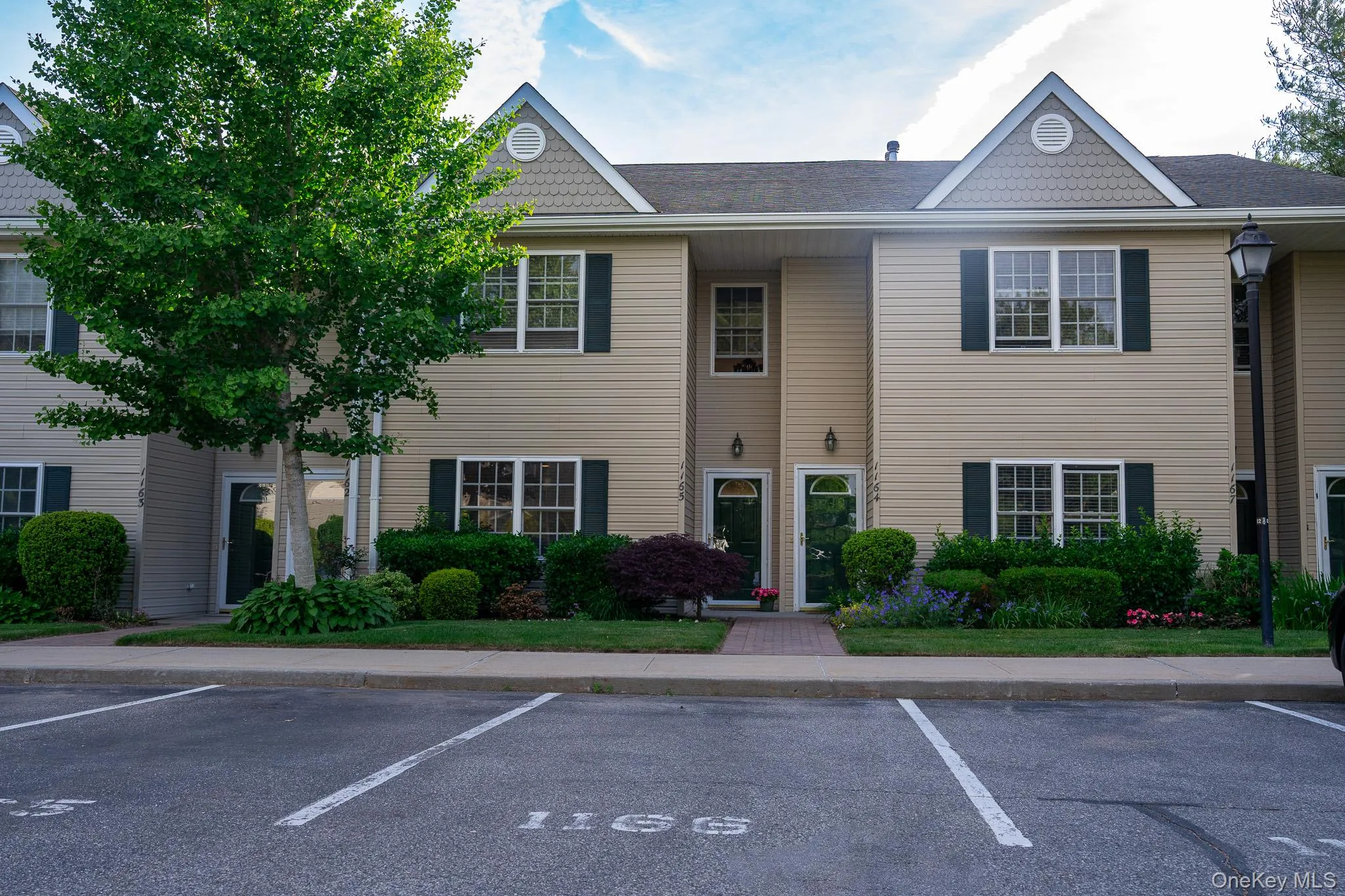 1165 Savoy Drive, Huntington, NY, 2 Bedrooms Bedrooms, 6 Rooms Rooms,2 BathroomsBathrooms,Residential,For Rent,Savoy,0,1008475 1165 Savoy Drive, Huntington, NY, 2 Bedrooms Bedrooms, 6 Rooms Rooms,2 BathroomsBathrooms,Residential,For Rent,Savoy,0,1008475