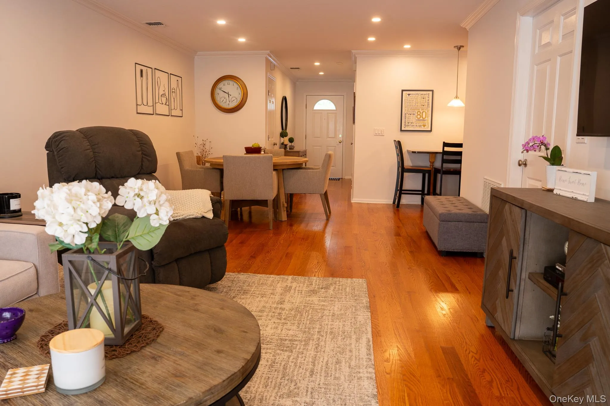 1165 Savoy Drive, Huntington, NY, 2 Bedrooms Bedrooms, 6 Rooms Rooms,2 BathroomsBathrooms,Residential,For Rent,Savoy,0,1008475 1165 Savoy Drive, Huntington, NY, 2 Bedrooms Bedrooms, 6 Rooms Rooms,2 BathroomsBathrooms,Residential,For Rent,Savoy,0,1008475