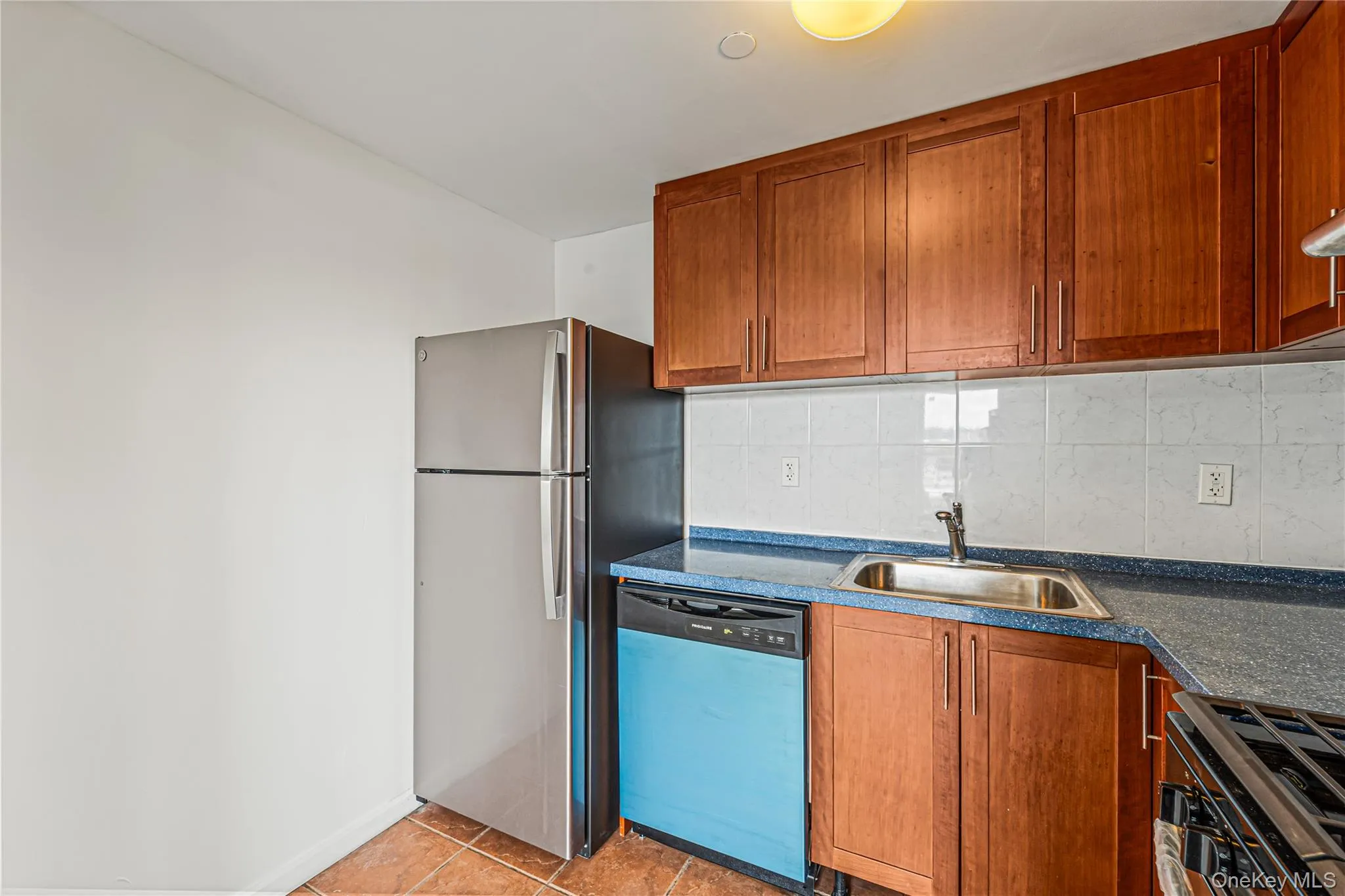 81-15 Queens Boulevard, New York, NY, 2 Bedrooms Bedrooms, 4 Rooms Rooms,2 BathroomsBathrooms,Residential,For Rent,Queens,0,1008476 81-15 Queens Boulevard, New York, NY, 2 Bedrooms Bedrooms, 4 Rooms Rooms,2 BathroomsBathrooms,Residential,For Rent,Queens,0,1008476