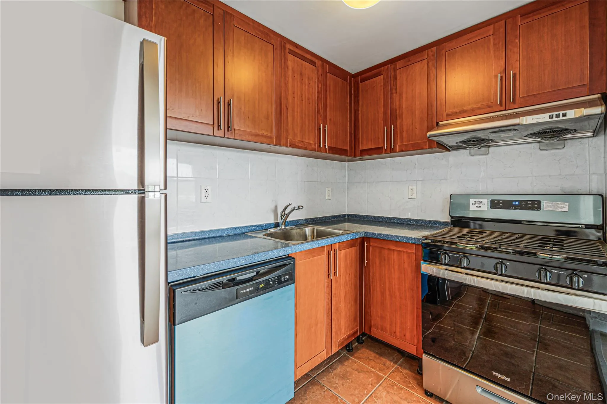 81-15 Queens Boulevard, New York, NY, 2 Bedrooms Bedrooms, 4 Rooms Rooms,2 BathroomsBathrooms,Residential,For Rent,Queens,0,1008476 81-15 Queens Boulevard, New York, NY, 2 Bedrooms Bedrooms, 4 Rooms Rooms,2 BathroomsBathrooms,Residential,For Rent,Queens,0,1008476
