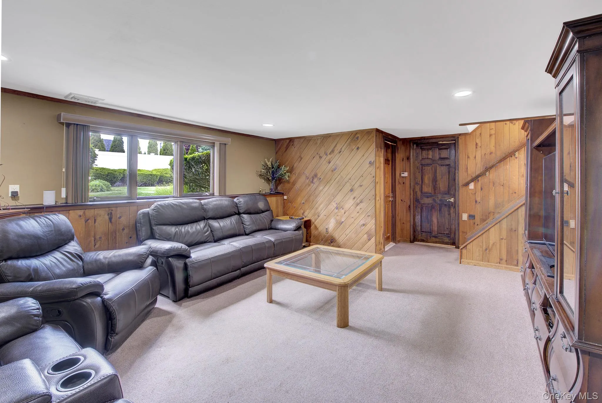312 Eastlake Avenue, Oyster Bay, NY, 3 Bedrooms Bedrooms, 7 Rooms Rooms,2 BathroomsBathrooms,Residential,For Rent,Eastlake,0,1008478 312 Eastlake Avenue, Oyster Bay, NY, 3 Bedrooms Bedrooms, 7 Rooms Rooms,2 BathroomsBathrooms,Residential,For Rent,Eastlake,0,1008478