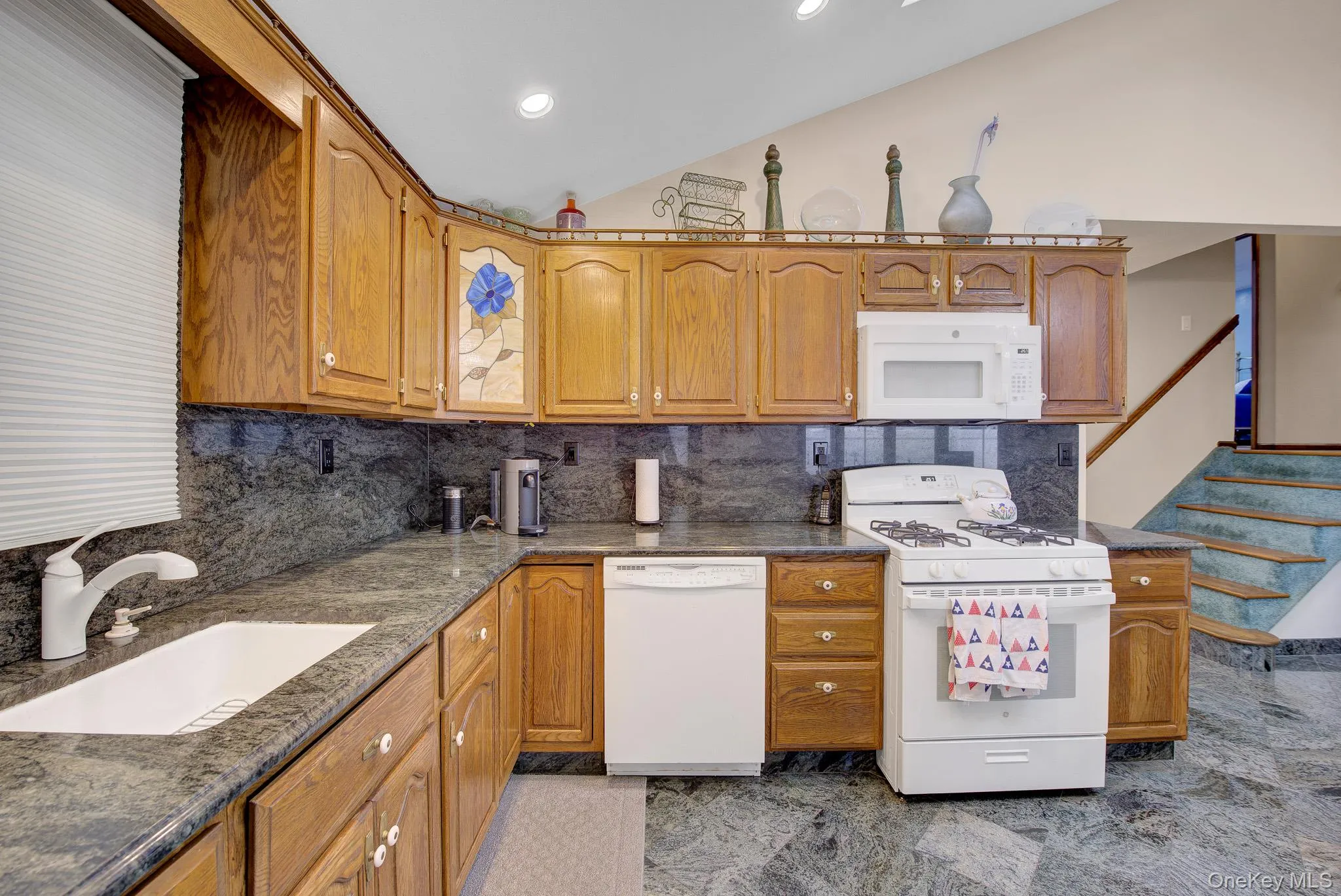 312 Eastlake Avenue, Oyster Bay, NY, 3 Bedrooms Bedrooms, 7 Rooms Rooms,2 BathroomsBathrooms,Residential,For Rent,Eastlake,0,1008478 312 Eastlake Avenue, Oyster Bay, NY, 3 Bedrooms Bedrooms, 7 Rooms Rooms,2 BathroomsBathrooms,Residential,For Rent,Eastlake,0,1008478