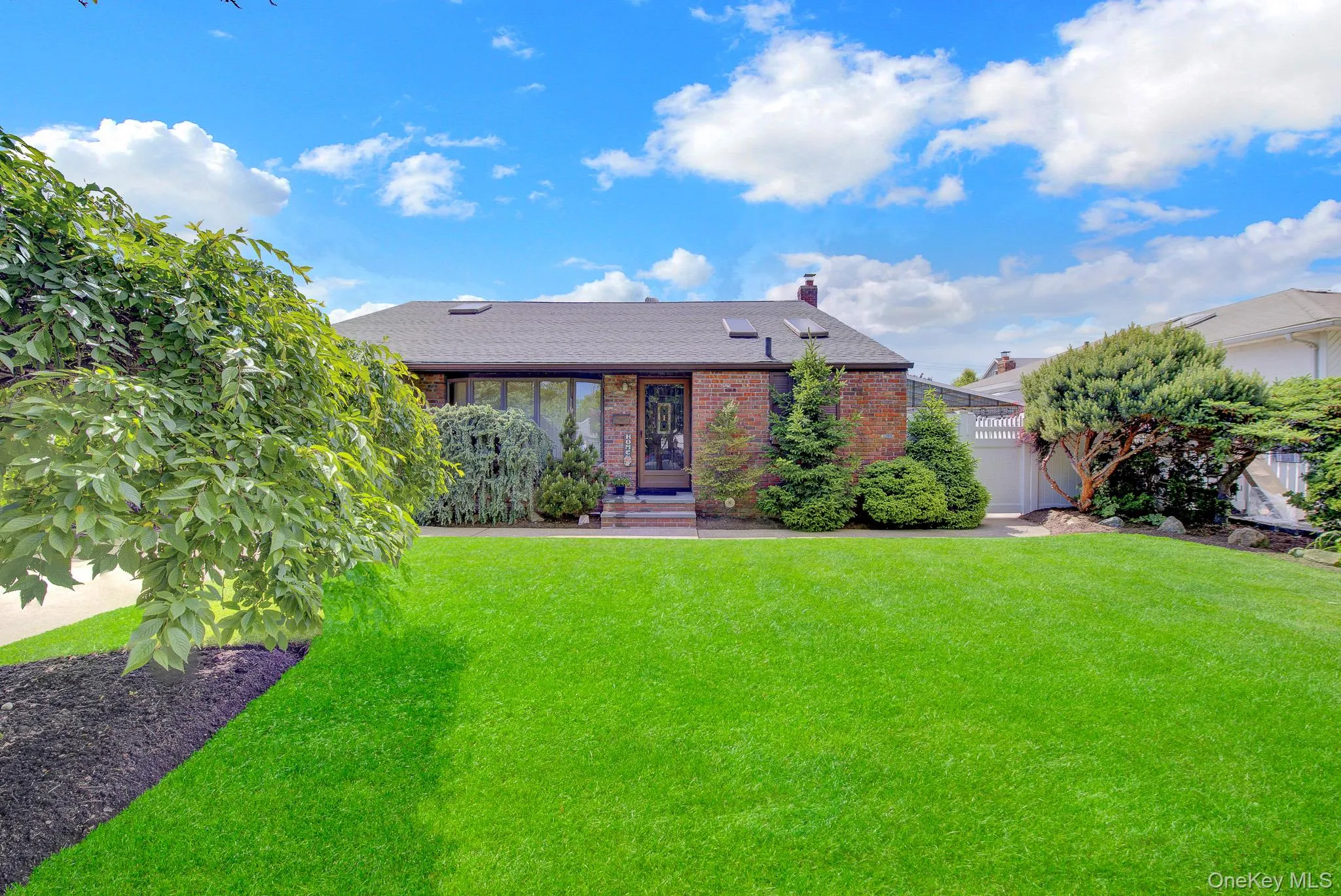 312 Eastlake Avenue, Oyster Bay, NY, 3 Bedrooms Bedrooms, 7 Rooms Rooms,2 BathroomsBathrooms,Residential,For Rent,Eastlake,0,1008478 312 Eastlake Avenue, Oyster Bay, NY, 3 Bedrooms Bedrooms, 7 Rooms Rooms,2 BathroomsBathrooms,Residential,For Rent,Eastlake,0,1008478