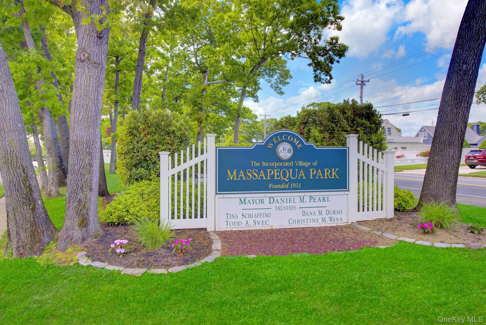312 Eastlake Avenue, Oyster Bay, NY, 3 Bedrooms Bedrooms, 7 Rooms Rooms,2 BathroomsBathrooms,Residential,For Rent,Eastlake,0,1008478 312 Eastlake Avenue, Oyster Bay, NY, 3 Bedrooms Bedrooms, 7 Rooms Rooms,2 BathroomsBathrooms,Residential,For Rent,Eastlake,0,1008478