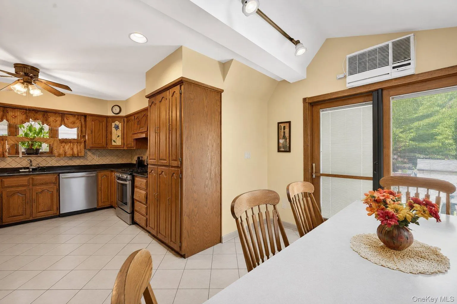 2626 169th Street, New York, NY, 4 Bedrooms Bedrooms, 11 Rooms Rooms,2 BathroomsBathrooms,Residential,For Rent,169th,0,1008480 2626 169th Street, New York, NY, 4 Bedrooms Bedrooms, 11 Rooms Rooms,2 BathroomsBathrooms,Residential,For Rent,169th,0,1008480