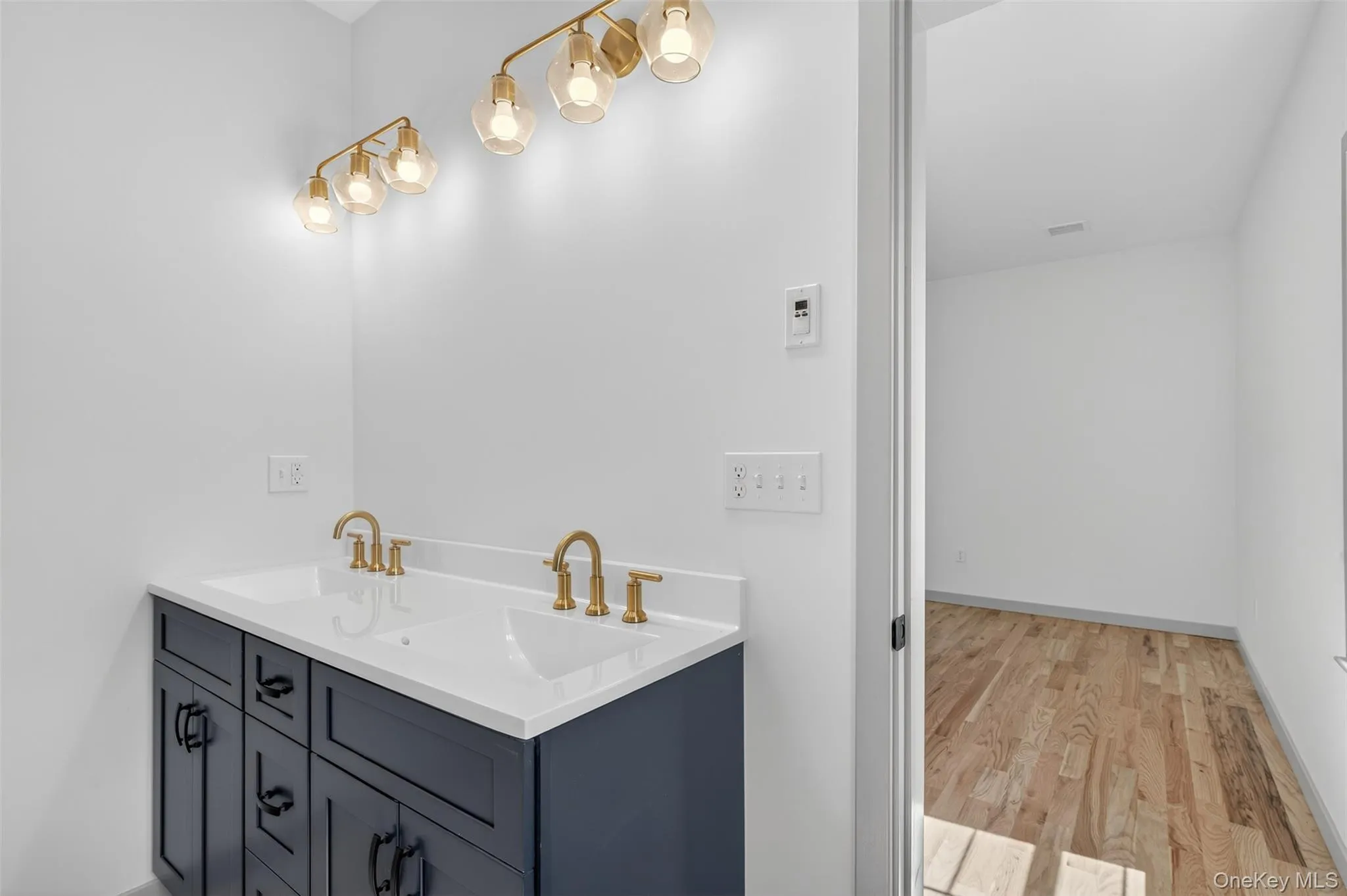 Representative model of recent build shown. Features, finishes, elevations and available options may be customized through the builder. Representative model of recent build shown. Features, finishes, elevations and available options may be customized through the builder.