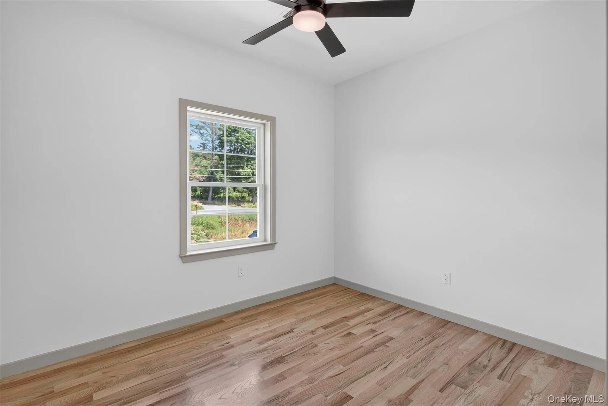 Representative model of recent build shown. Features, finishes, elevations and available options may be customized through the builder. Representative model of recent build shown. Features, finishes, elevations and available options may be customized through the builder.