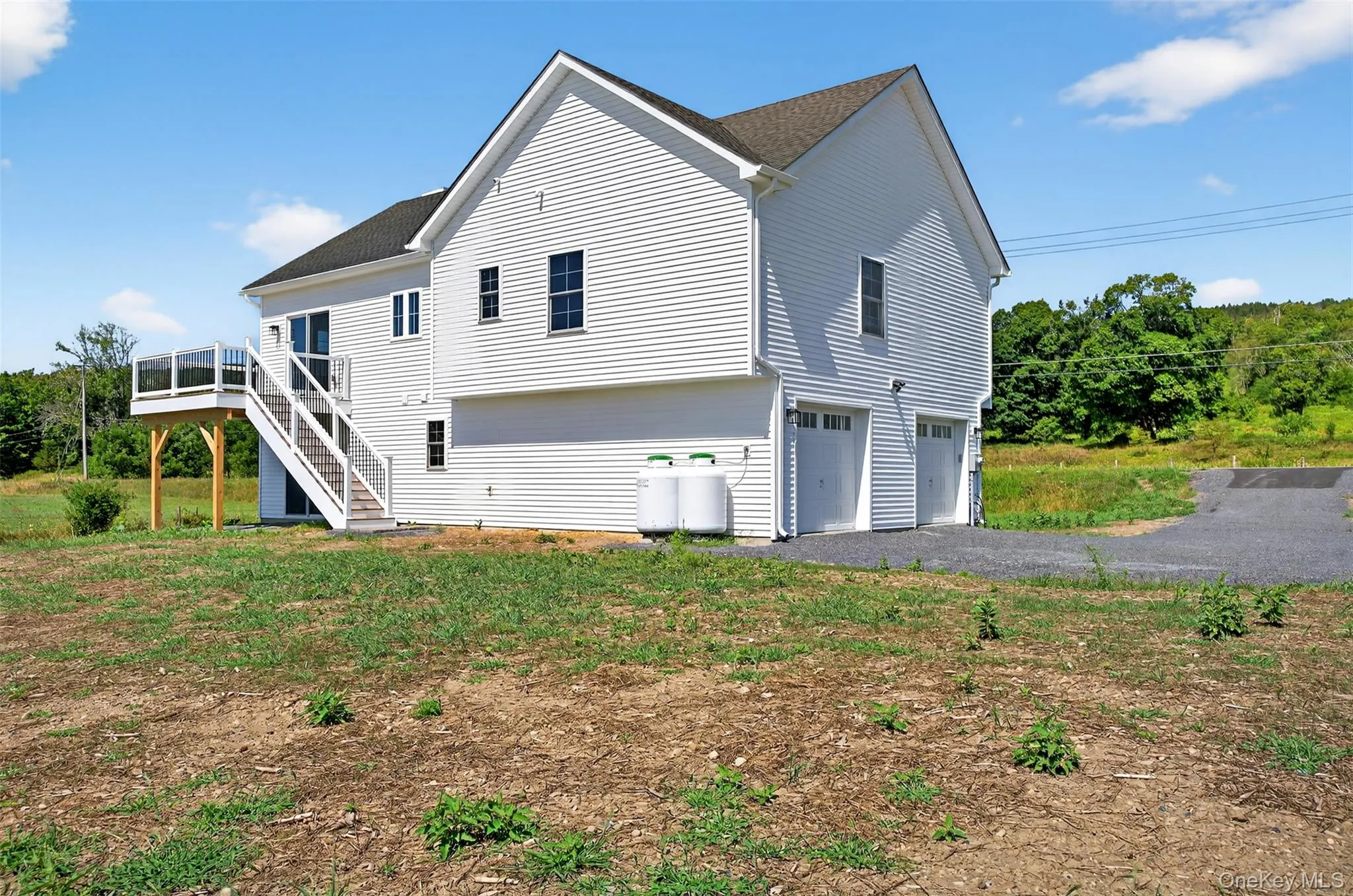 Representative model of recent build shown. Features, finishes, elevations and available options may be customized through the builder. Representative model of recent build shown. Features, finishes, elevations and available options may be customized through the builder.