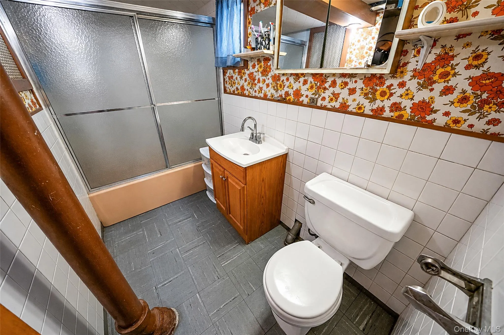 240-11 88th Avenue, New York, NY, 4 Bedrooms Bedrooms, 8 Rooms Rooms,2 BathroomsBathrooms,Residential,For Rent,88th,0,1008486 240-11 88th Avenue, New York, NY, 4 Bedrooms Bedrooms, 8 Rooms Rooms,2 BathroomsBathrooms,Residential,For Rent,88th,0,1008486