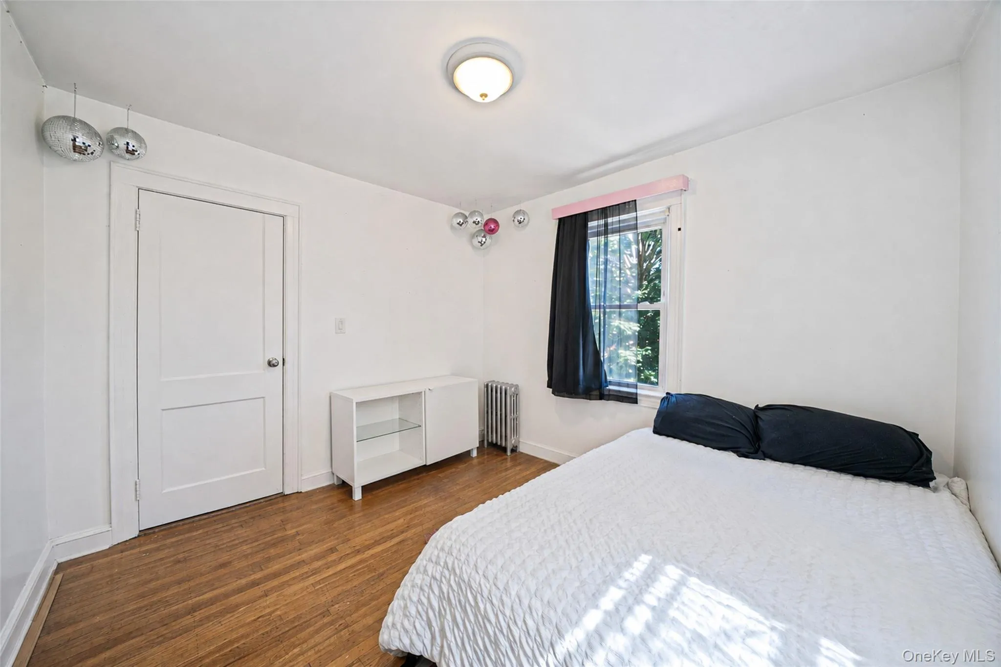 240-11 88th Avenue, New York, NY, 4 Bedrooms Bedrooms, 8 Rooms Rooms,2 BathroomsBathrooms,Residential,For Rent,88th,0,1008486 240-11 88th Avenue, New York, NY, 4 Bedrooms Bedrooms, 8 Rooms Rooms,2 BathroomsBathrooms,Residential,For Rent,88th,0,1008486