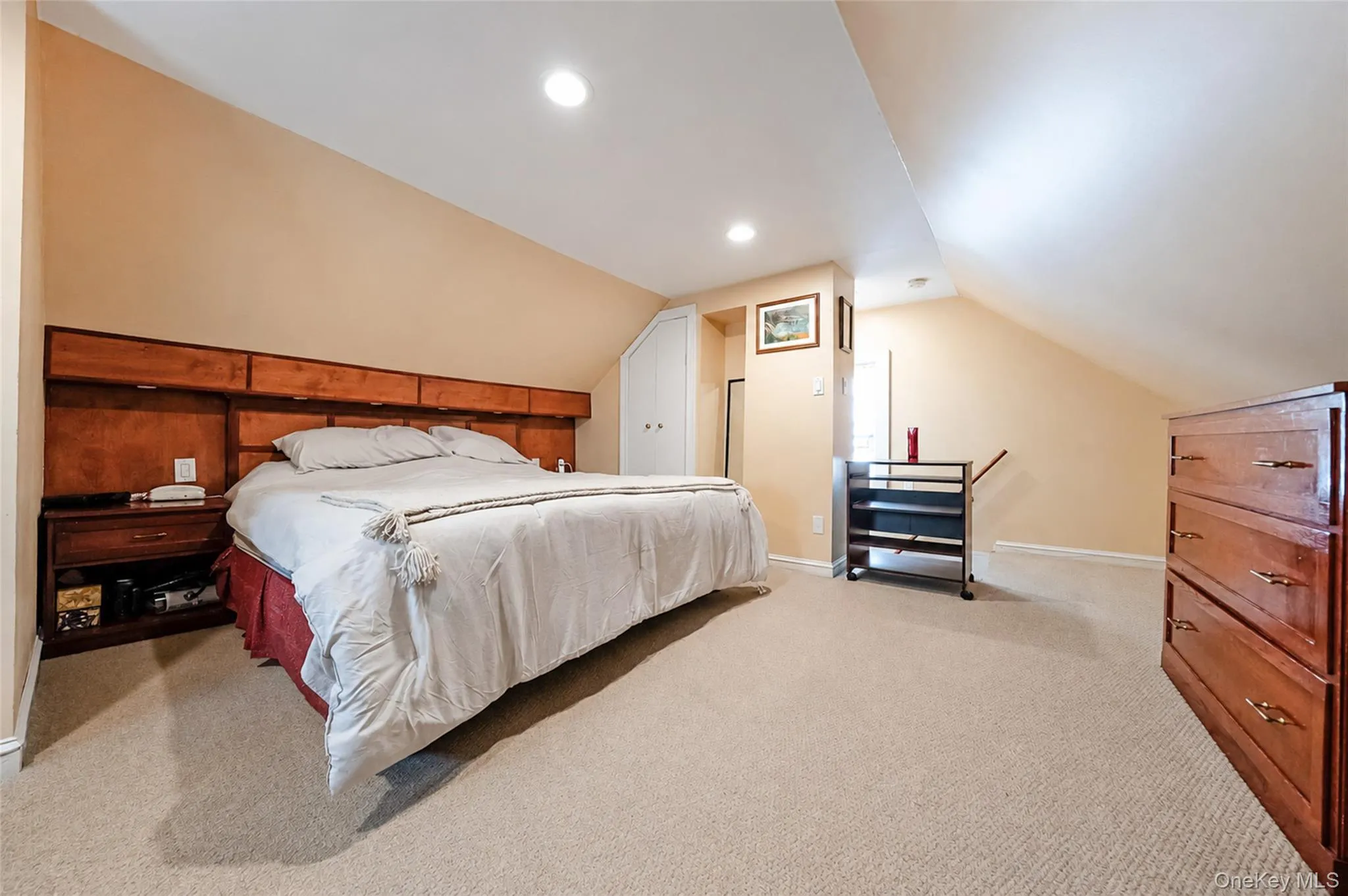 240-11 88th Avenue, New York, NY, 4 Bedrooms Bedrooms, 8 Rooms Rooms,2 BathroomsBathrooms,Residential,For Rent,88th,0,1008486 240-11 88th Avenue, New York, NY, 4 Bedrooms Bedrooms, 8 Rooms Rooms,2 BathroomsBathrooms,Residential,For Rent,88th,0,1008486