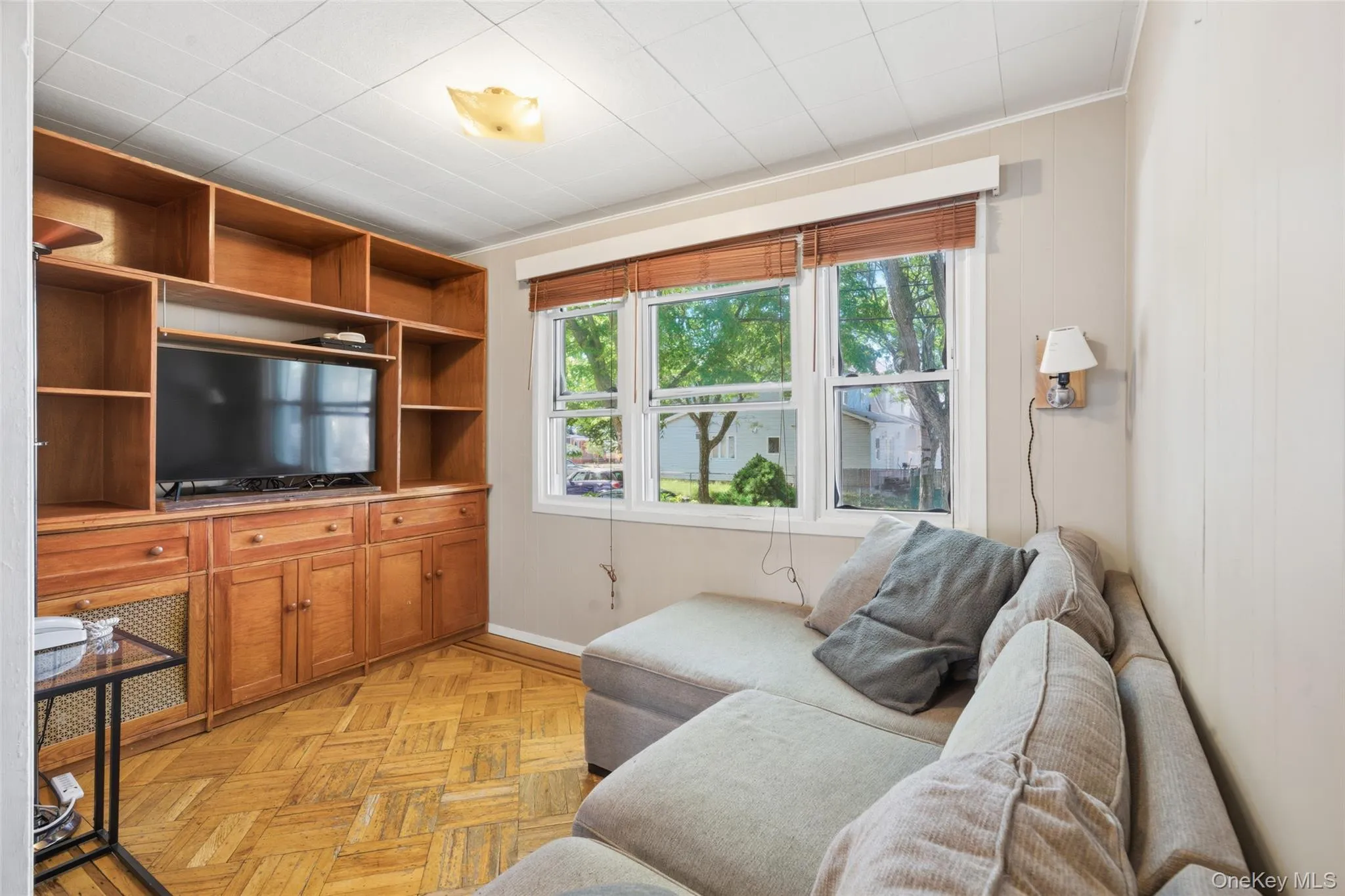 240-11 88th Avenue, New York, NY, 4 Bedrooms Bedrooms, 8 Rooms Rooms,2 BathroomsBathrooms,Residential,For Rent,88th,0,1008486 240-11 88th Avenue, New York, NY, 4 Bedrooms Bedrooms, 8 Rooms Rooms,2 BathroomsBathrooms,Residential,For Rent,88th,0,1008486
