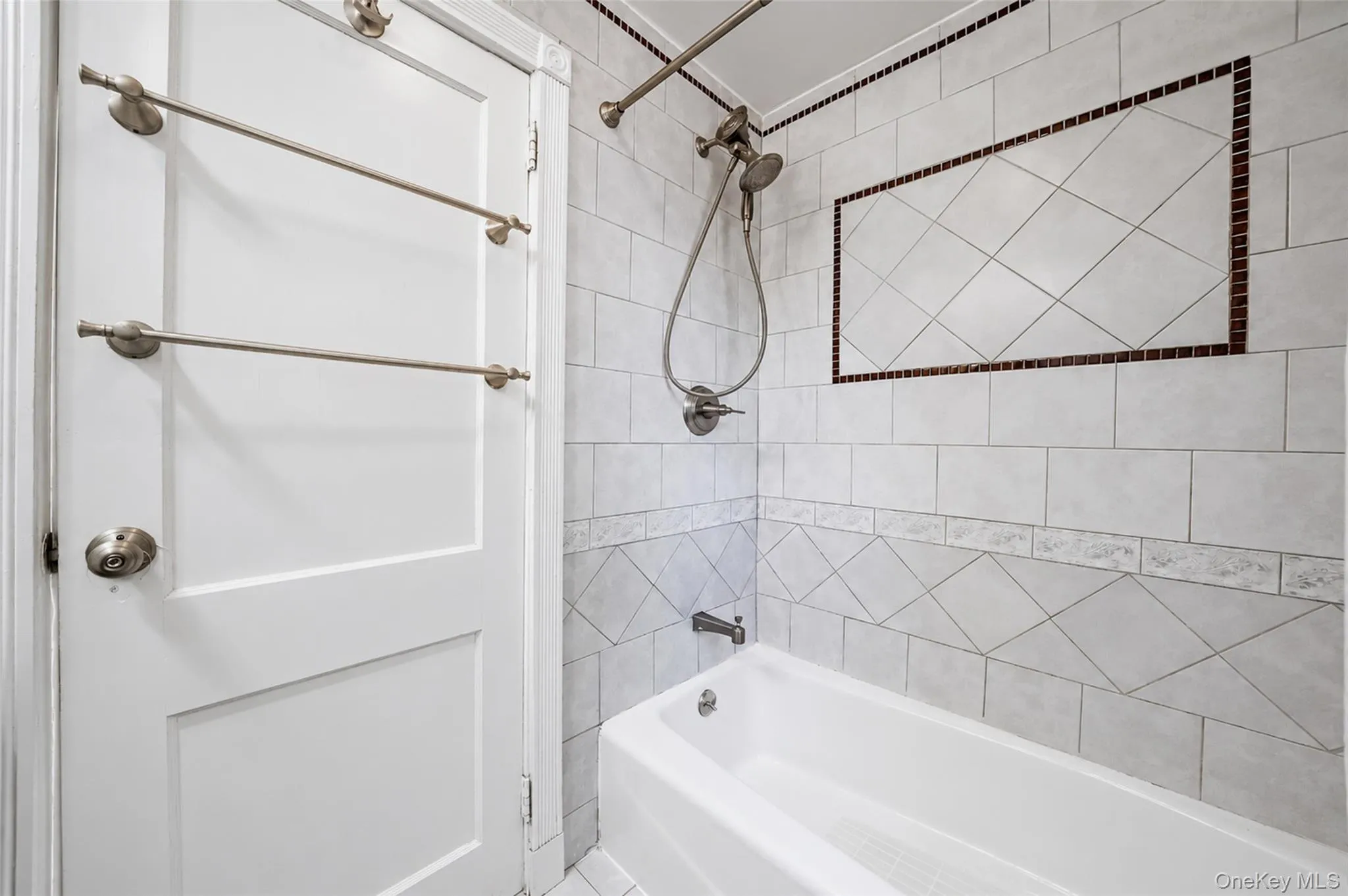 240-11 88th Avenue, New York, NY, 4 Bedrooms Bedrooms, 8 Rooms Rooms,2 BathroomsBathrooms,Residential,For Rent,88th,0,1008486 240-11 88th Avenue, New York, NY, 4 Bedrooms Bedrooms, 8 Rooms Rooms,2 BathroomsBathrooms,Residential,For Rent,88th,0,1008486