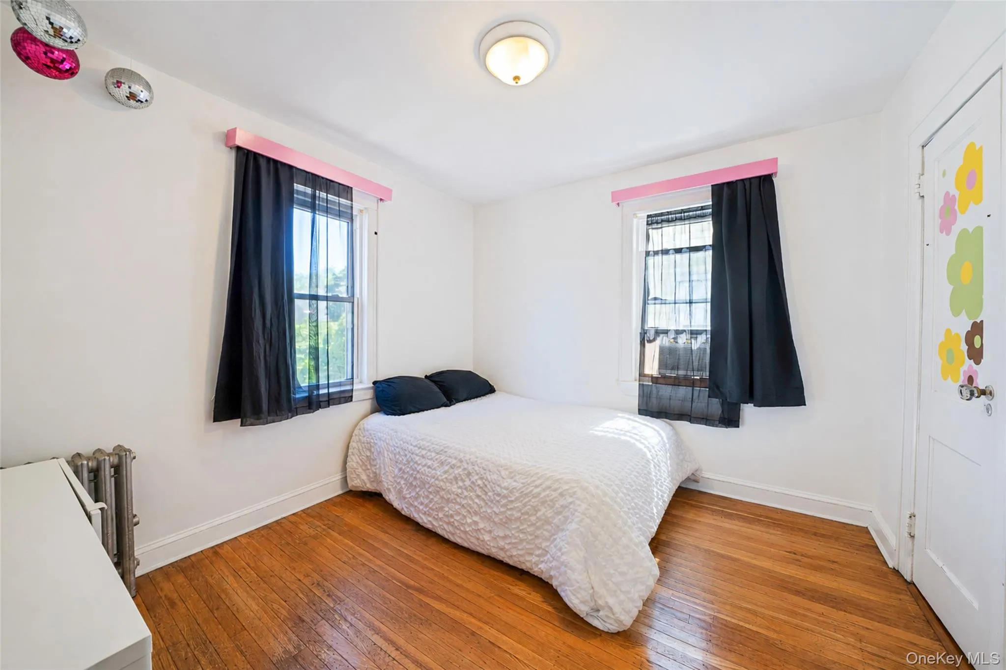 240-11 88th Avenue, New York, NY, 4 Bedrooms Bedrooms, 8 Rooms Rooms,2 BathroomsBathrooms,Residential,For Rent,88th,0,1008486 240-11 88th Avenue, New York, NY, 4 Bedrooms Bedrooms, 8 Rooms Rooms,2 BathroomsBathrooms,Residential,For Rent,88th,0,1008486