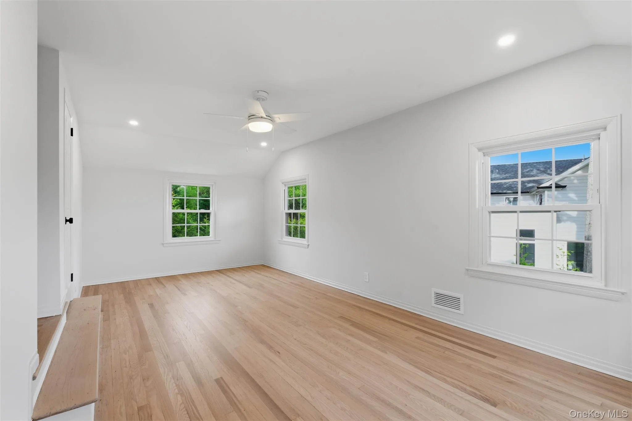 1 Bevan Place, Eastchester, NY, 3 Bedrooms Bedrooms, 7 Rooms Rooms,1 BathroomBathrooms,Residential,For Rent,Bevan,0,1008487 1 Bevan Place, Eastchester, NY, 3 Bedrooms Bedrooms, 7 Rooms Rooms,1 BathroomBathrooms,Residential,For Rent,Bevan,0,1008487