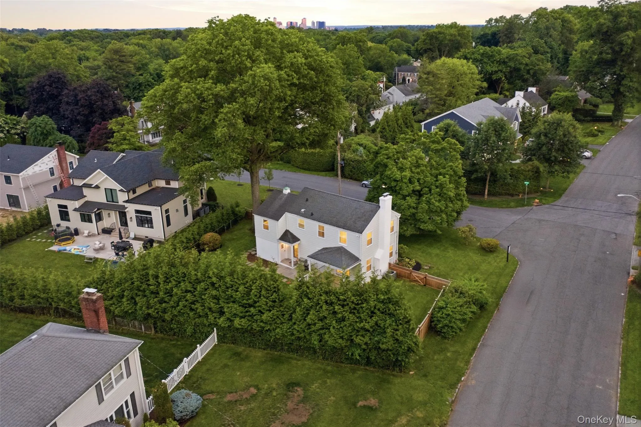 1 Bevan Place, Eastchester, NY, 3 Bedrooms Bedrooms, 7 Rooms Rooms,1 BathroomBathrooms,Residential,For Rent,Bevan,0,1008487 1 Bevan Place, Eastchester, NY, 3 Bedrooms Bedrooms, 7 Rooms Rooms,1 BathroomBathrooms,Residential,For Rent,Bevan,0,1008487