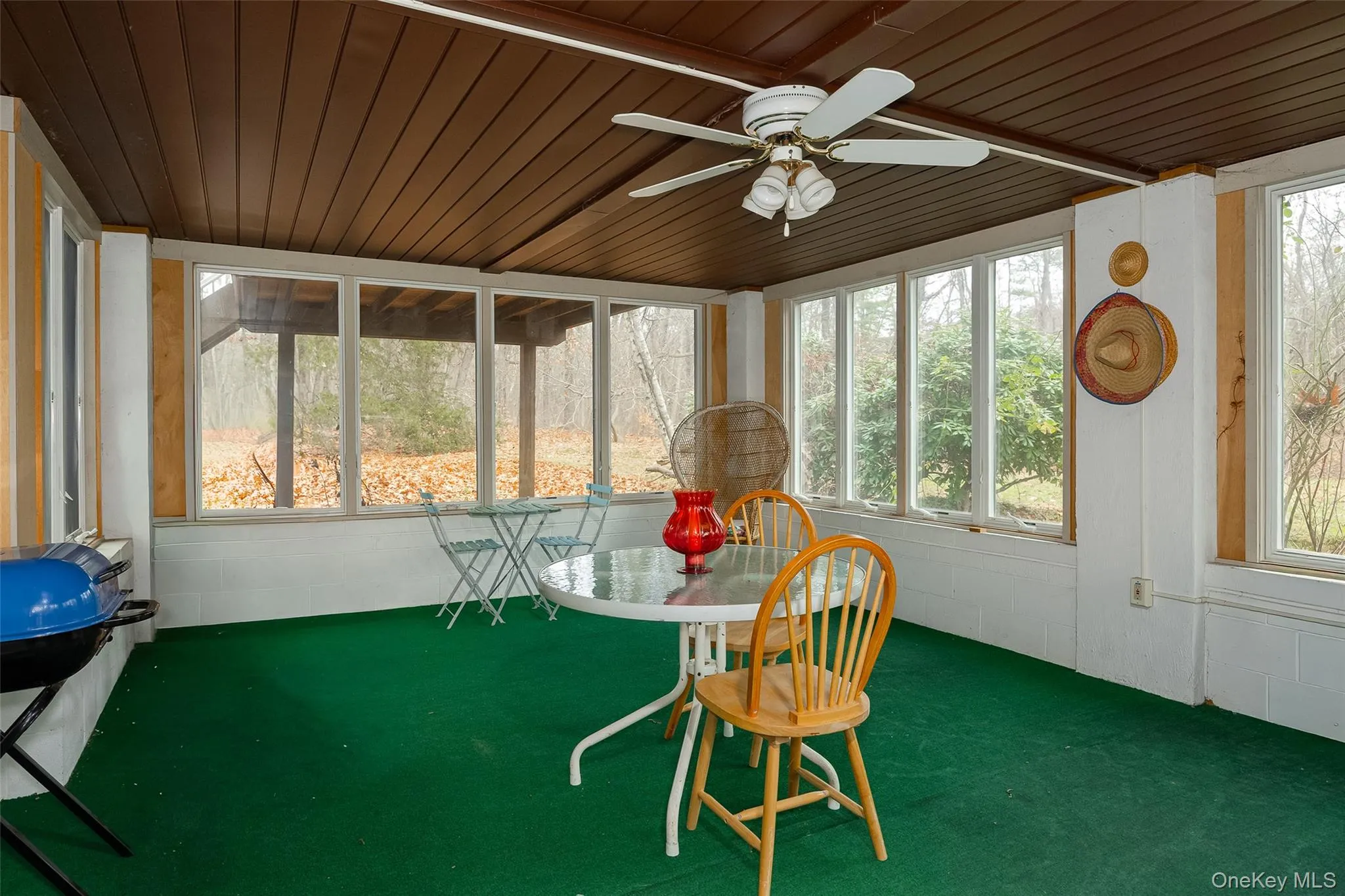 Sunroom / solarium with ceiling fan Sunroom / solarium with ceiling fan
