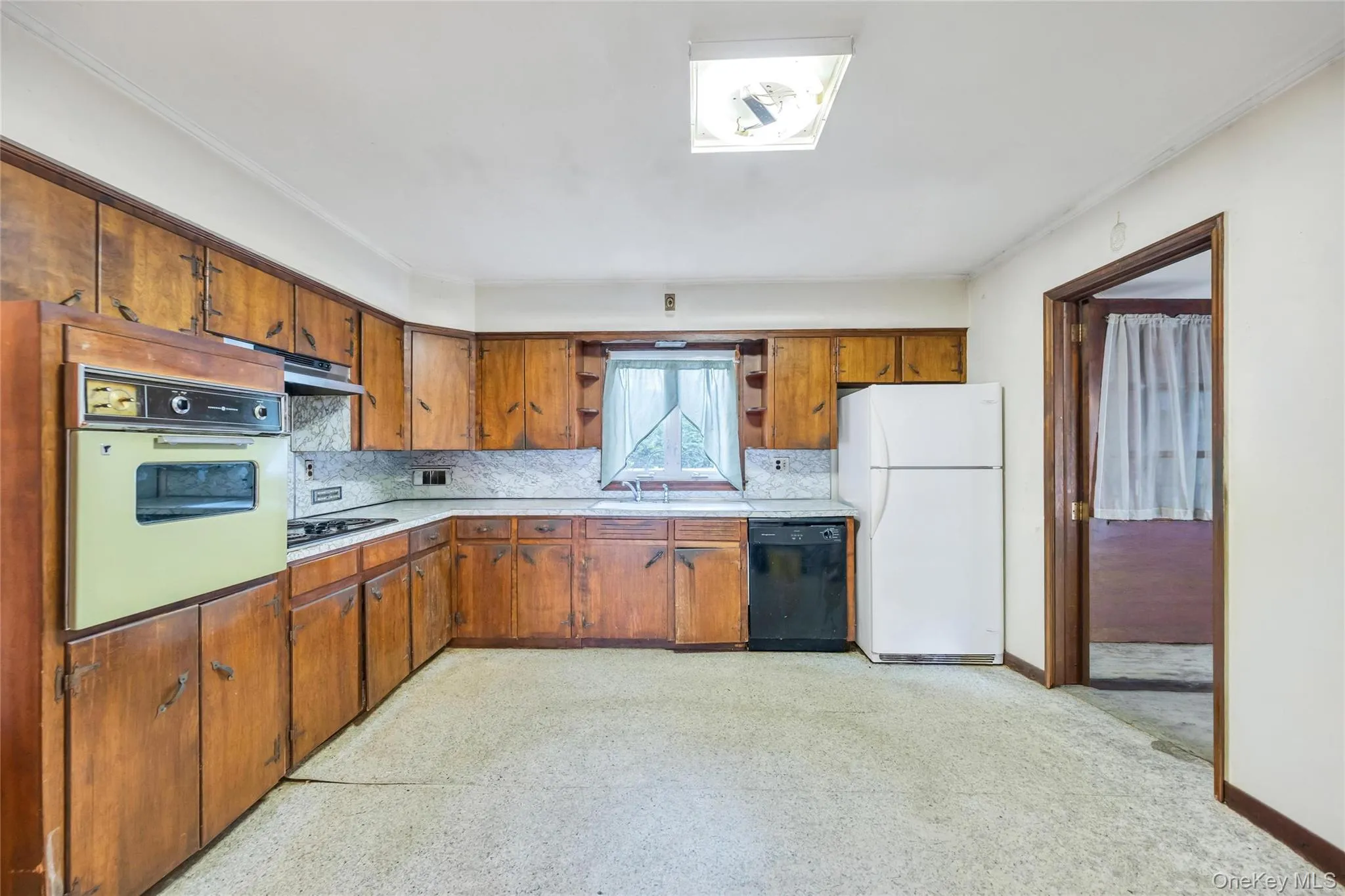 274 Johnson Avenue, Islip, NY, 4 Bedrooms Bedrooms, 8 Rooms Rooms,2 BathroomsBathrooms,Residential,For Rent,Johnson,0,1008492 274 Johnson Avenue, Islip, NY, 4 Bedrooms Bedrooms, 8 Rooms Rooms,2 BathroomsBathrooms,Residential,For Rent,Johnson,0,1008492