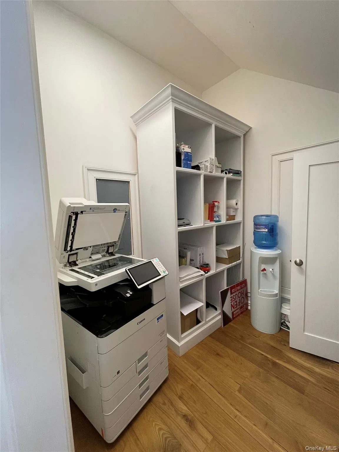 50 Main Street, Southampton, NY, ,Commercial Lease,For Rent,Main,0,1008495 50 Main Street, Southampton, NY, ,Commercial Lease,For Rent,Main,0,1008495