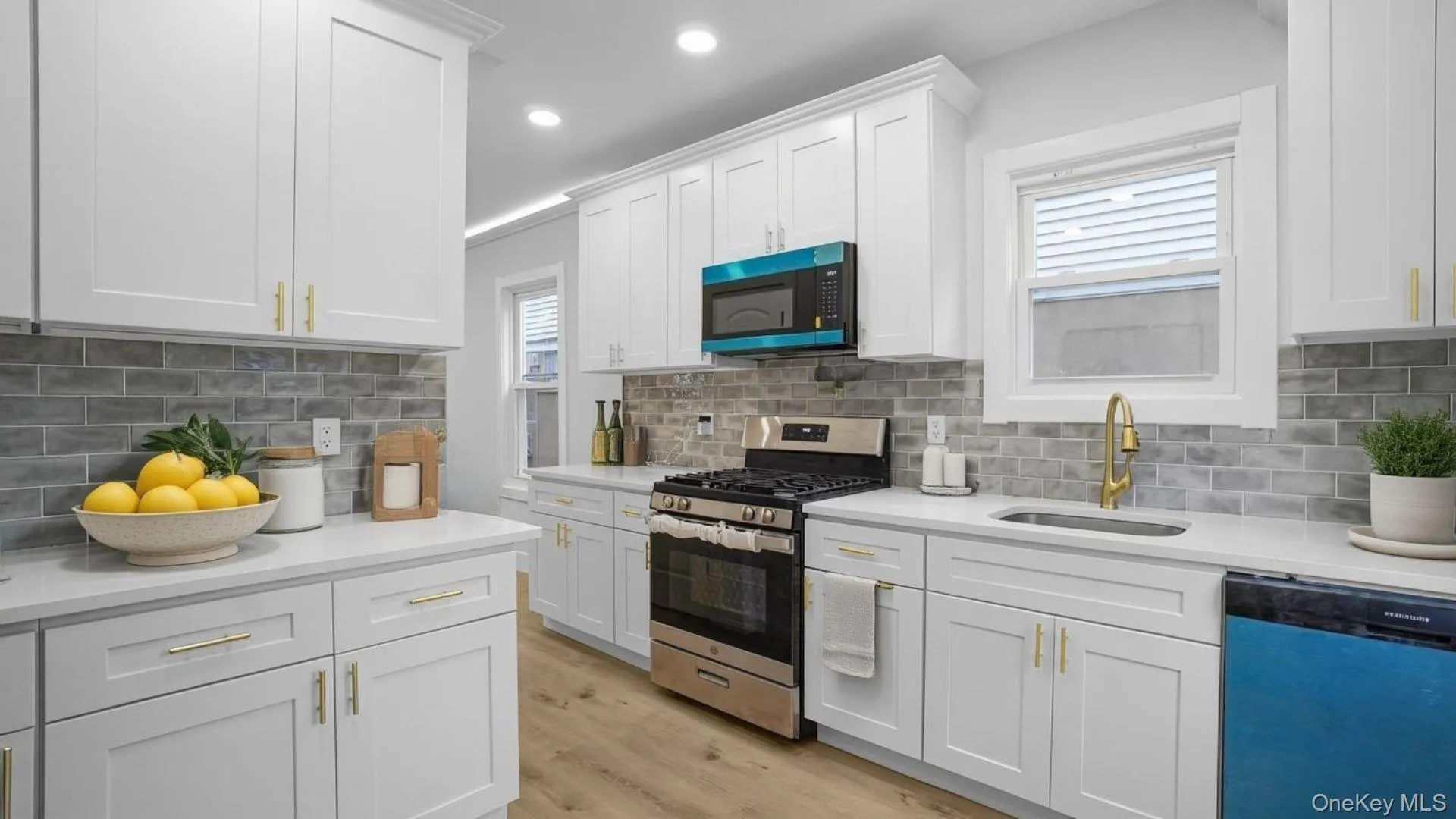 4219 Murdock Avenue, New York, NY, 3 Bedrooms Bedrooms, 6 Rooms Rooms,2 BathroomsBathrooms,Residential,For Rent,Murdock,0,1008512 4219 Murdock Avenue, New York, NY, 3 Bedrooms Bedrooms, 6 Rooms Rooms,2 BathroomsBathrooms,Residential,For Rent,Murdock,0,1008512