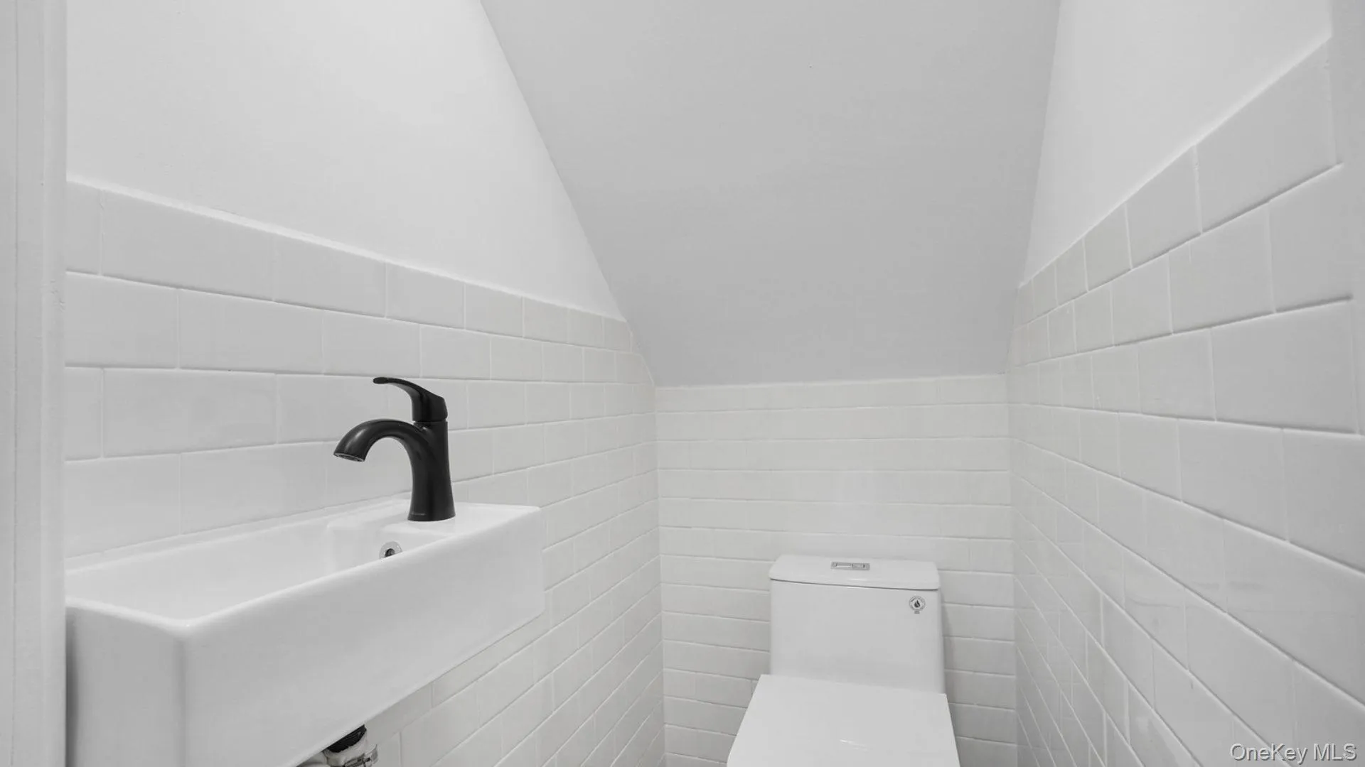 4219 Murdock Avenue, New York, NY, 3 Bedrooms Bedrooms, 6 Rooms Rooms,2 BathroomsBathrooms,Residential,For Rent,Murdock,0,1008512 4219 Murdock Avenue, New York, NY, 3 Bedrooms Bedrooms, 6 Rooms Rooms,2 BathroomsBathrooms,Residential,For Rent,Murdock,0,1008512