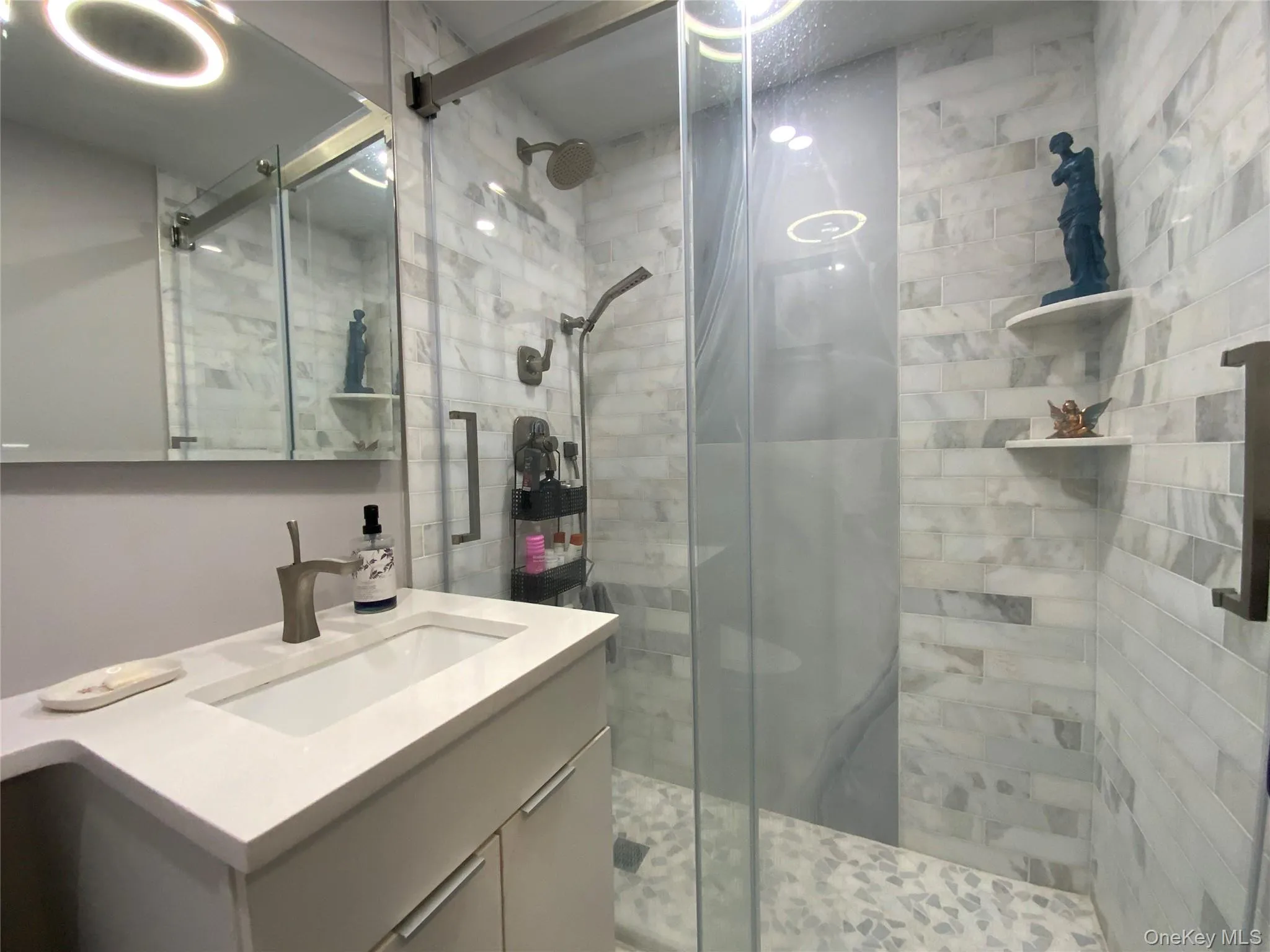 27010 Grand Central Parkway, New York, NY, 3 Rooms Rooms,1 BathroomBathrooms,Residential,For Rent,Grand Central,0,1008514 27010 Grand Central Parkway, New York, NY, 3 Rooms Rooms,1 BathroomBathrooms,Residential,For Rent,Grand Central,0,1008514