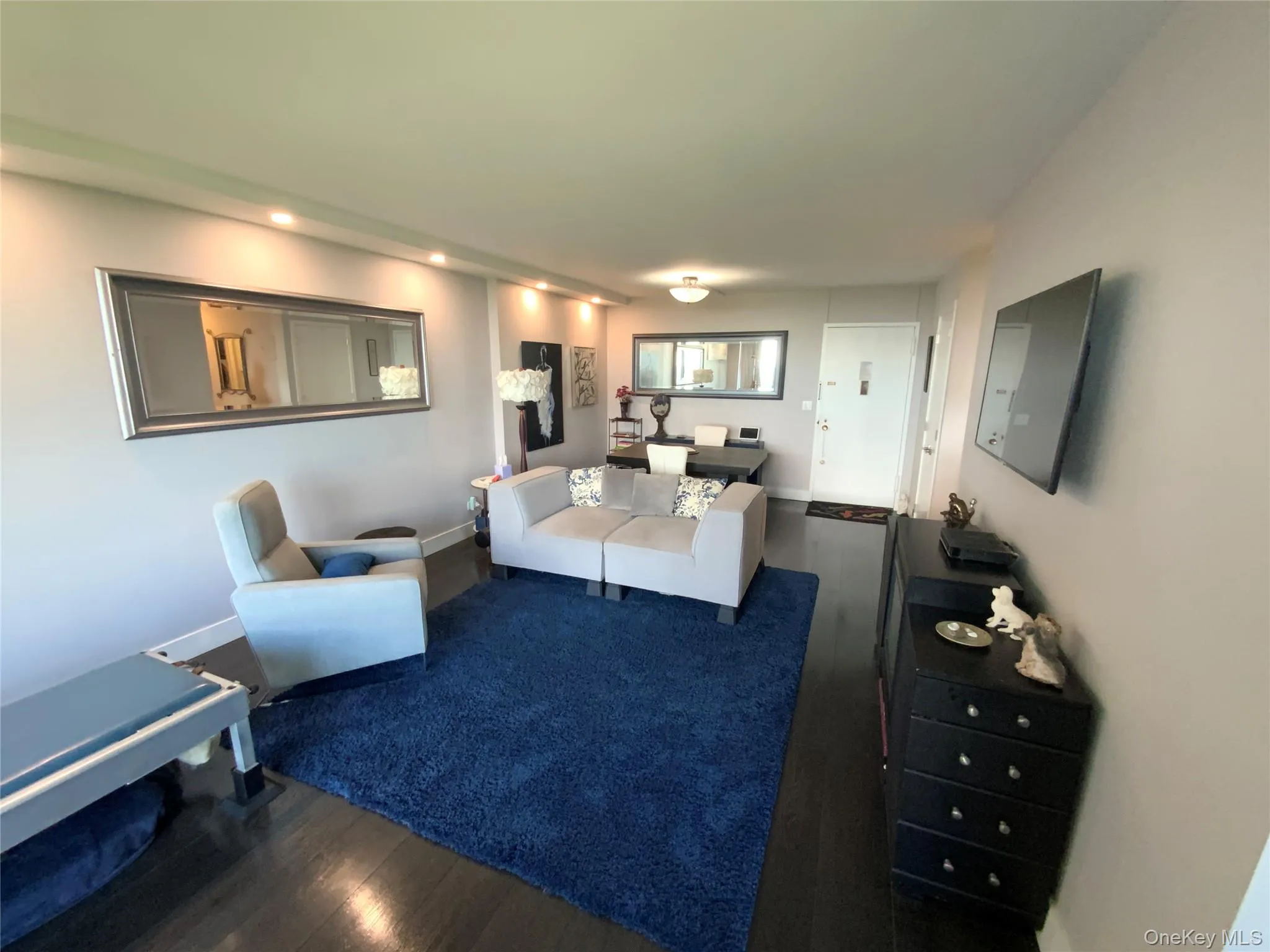 27010 Grand Central Parkway, New York, NY, 3 Rooms Rooms,1 BathroomBathrooms,Residential,For Rent,Grand Central,0,1008514 27010 Grand Central Parkway, New York, NY, 3 Rooms Rooms,1 BathroomBathrooms,Residential,For Rent,Grand Central,0,1008514