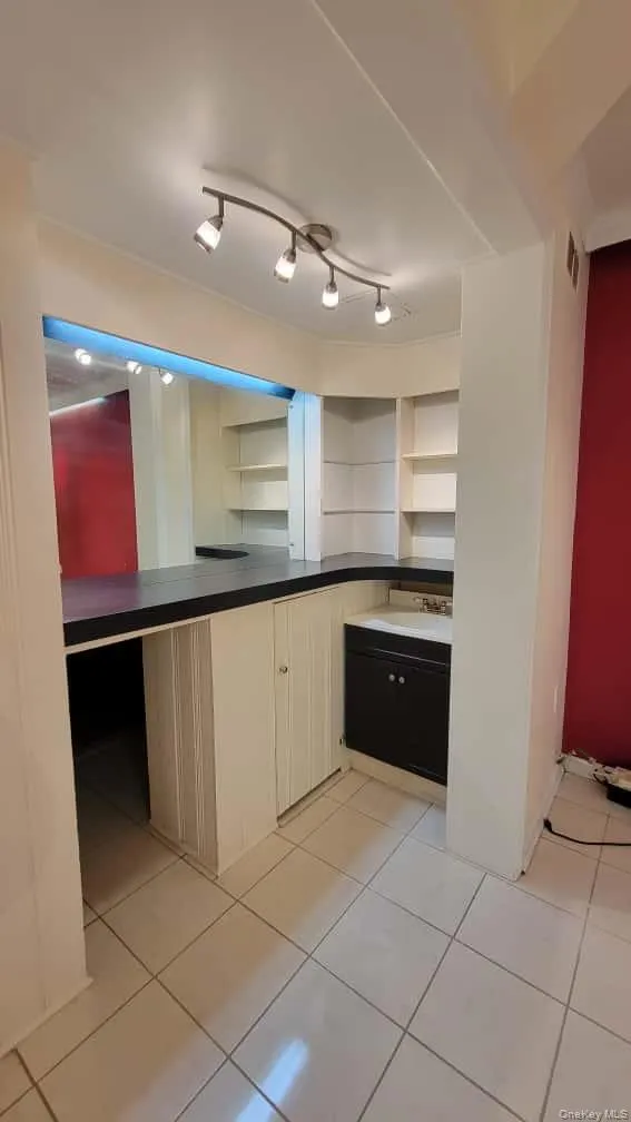 186-20 Troon Road, New York, NY, 4 Bedrooms Bedrooms, 6 Rooms Rooms,3 BathroomsBathrooms,Residential Lease,For Rent,Troon,0,1008520 186-20 Troon Road, New York, NY, 4 Bedrooms Bedrooms, 6 Rooms Rooms,3 BathroomsBathrooms,Residential Lease,For Rent,Troon,0,1008520