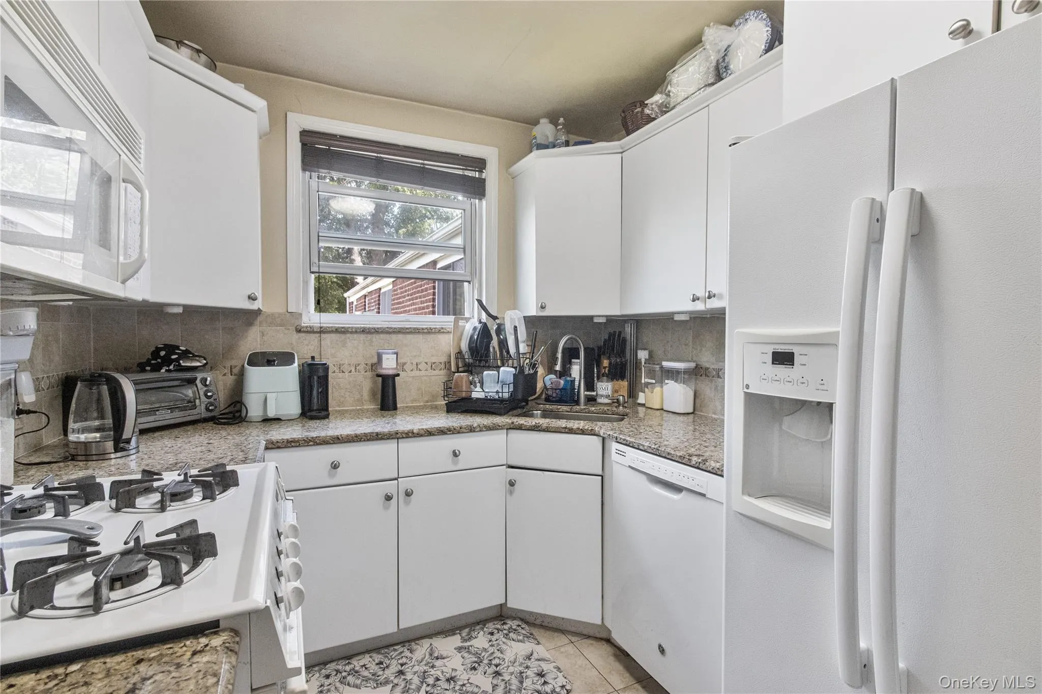 73-11 263rd Street, New York, NY, 2 Bedrooms Bedrooms, 3 Rooms Rooms,1 BathroomBathrooms,Residential,For Rent,263rd,0,1008528 73-11 263rd Street, New York, NY, 2 Bedrooms Bedrooms, 3 Rooms Rooms,1 BathroomBathrooms,Residential,For Rent,263rd,0,1008528