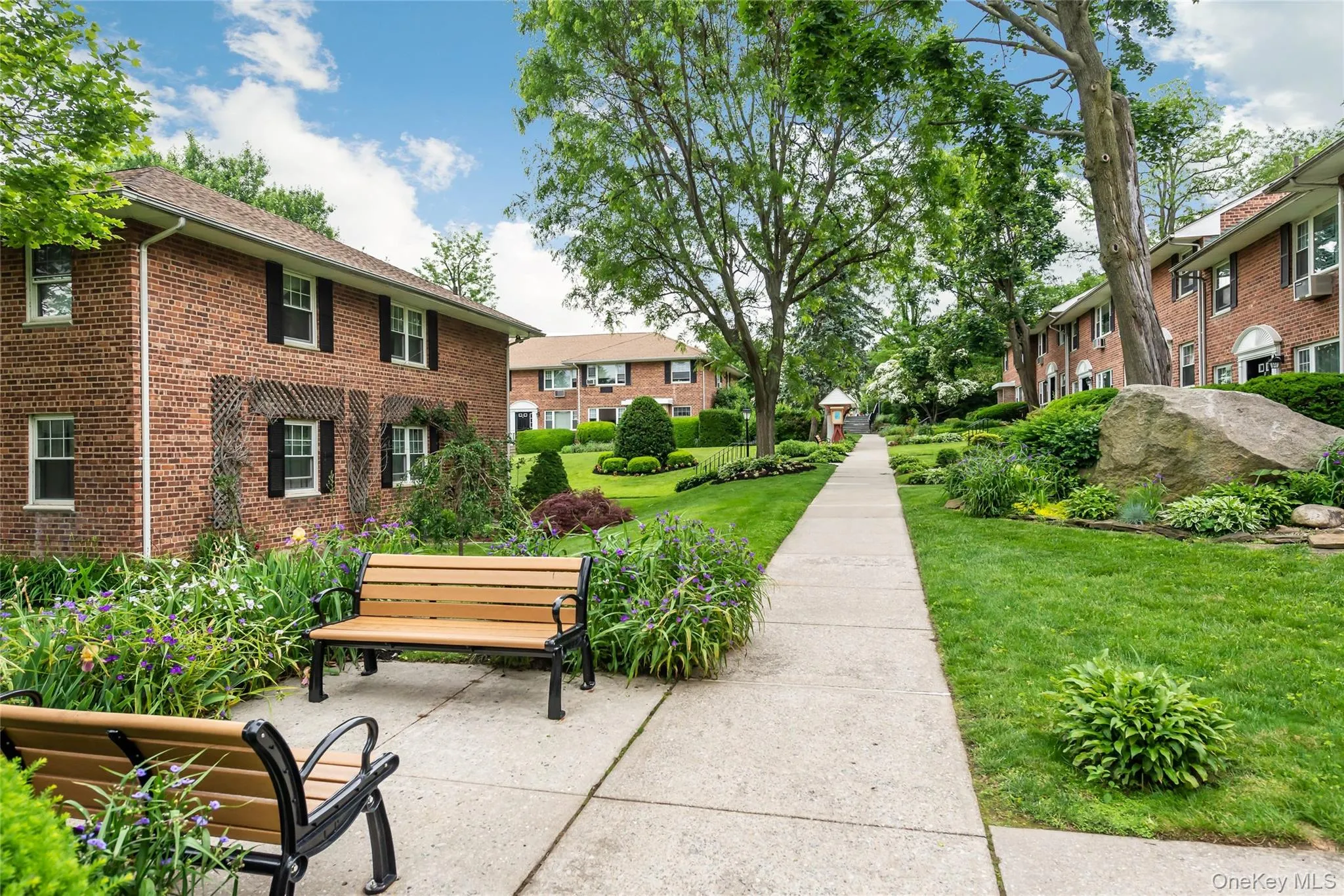 18U Madison Park Gardens, North Hempstead, NY, 2 Bedrooms Bedrooms, 4 Rooms Rooms,1 BathroomBathrooms,Residential,For Rent,Madison Park Gardens,0,1008532 18U Madison Park Gardens, North Hempstead, NY, 2 Bedrooms Bedrooms, 4 Rooms Rooms,1 BathroomBathrooms,Residential,For Rent,Madison Park Gardens,0,1008532