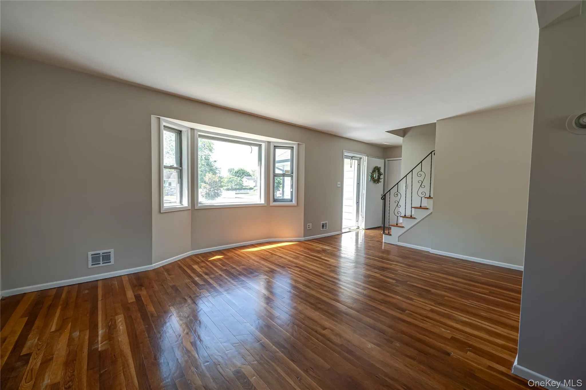 31 Pickwick Drive, Smithtown, NY, 3 Bedrooms Bedrooms, 6 Rooms Rooms,2 BathroomsBathrooms,Residential,For Rent,Pickwick,0,1008534 31 Pickwick Drive, Smithtown, NY, 3 Bedrooms Bedrooms, 6 Rooms Rooms,2 BathroomsBathrooms,Residential,For Rent,Pickwick,0,1008534