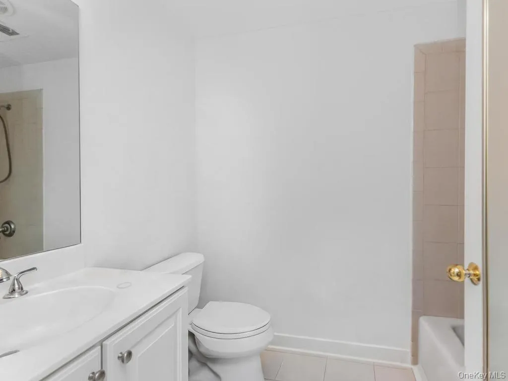 1611 Half Moon Bay Drive, Cortlandt, NY, 2 Bedrooms Bedrooms, 4 Rooms Rooms,2 BathroomsBathrooms,Residential Lease,For Rent,Half Moon Bay,0,1008539 1611 Half Moon Bay Drive, Cortlandt, NY, 2 Bedrooms Bedrooms, 4 Rooms Rooms,2 BathroomsBathrooms,Residential Lease,For Rent,Half Moon Bay,0,1008539