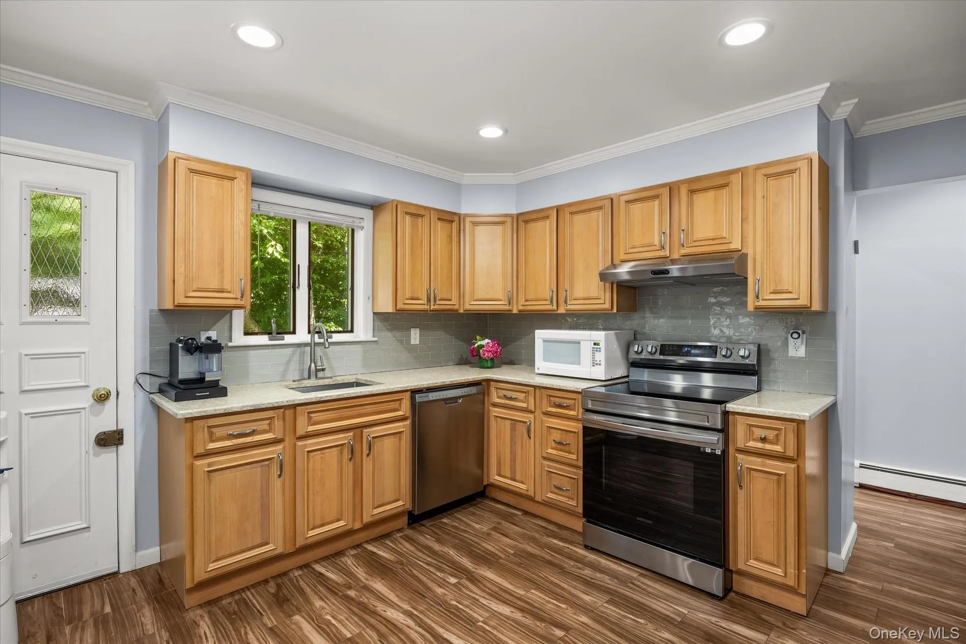 55 Warwick Road, North Hempstead, NY, 4 Bedrooms Bedrooms, 8 Rooms Rooms,2 BathroomsBathrooms,Residential Lease,For Rent,Warwick,0,1008541 55 Warwick Road, North Hempstead, NY, 4 Bedrooms Bedrooms, 8 Rooms Rooms,2 BathroomsBathrooms,Residential Lease,For Rent,Warwick,0,1008541