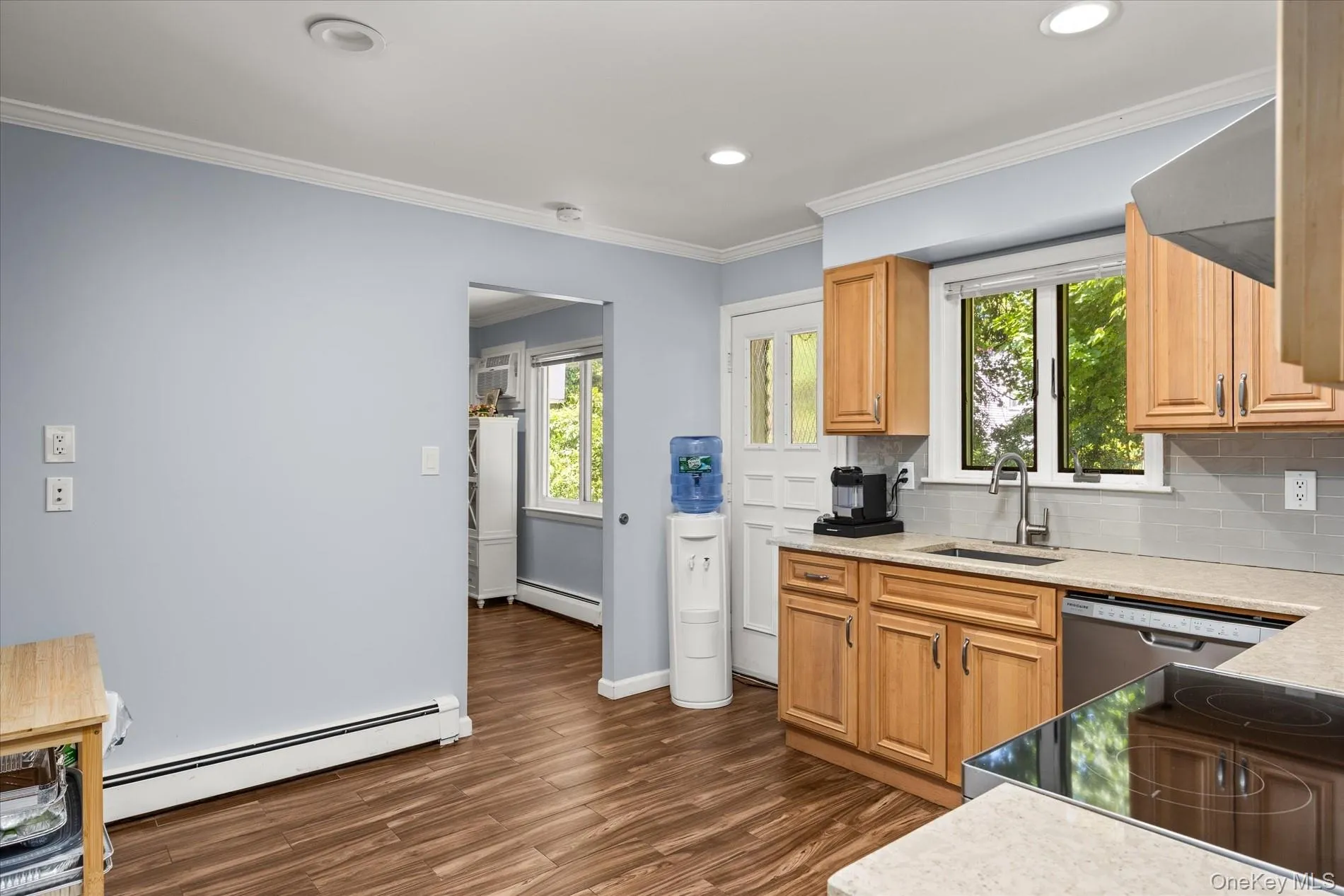 55 Warwick Road, North Hempstead, NY, 4 Bedrooms Bedrooms, 8 Rooms Rooms,2 BathroomsBathrooms,Residential Lease,For Rent,Warwick,0,1008541 55 Warwick Road, North Hempstead, NY, 4 Bedrooms Bedrooms, 8 Rooms Rooms,2 BathroomsBathrooms,Residential Lease,For Rent,Warwick,0,1008541