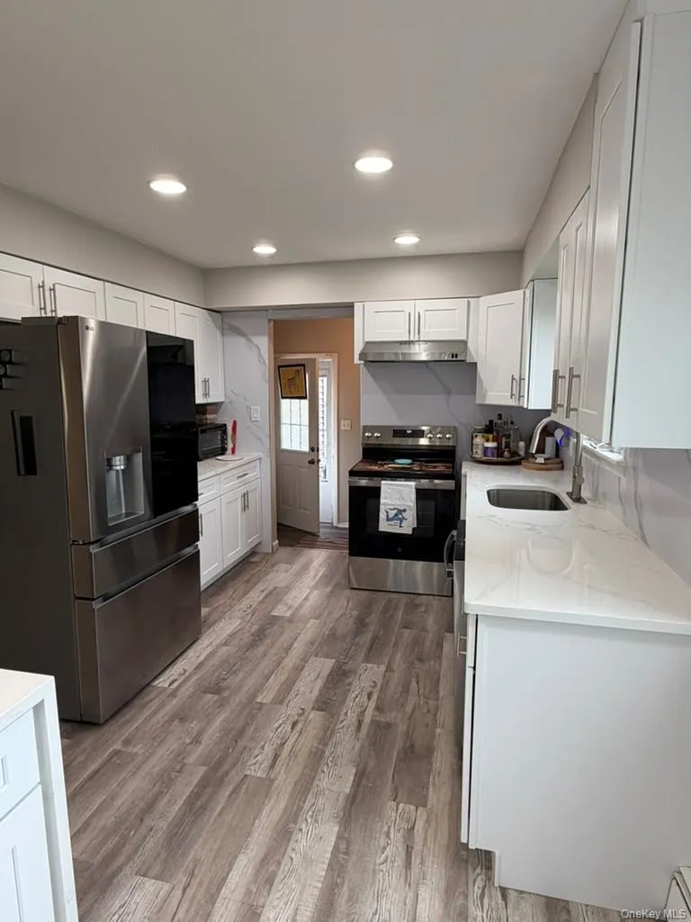 26 Eldorado Drive, Huntington, NY, 4 Bedrooms Bedrooms, 9 Rooms Rooms,3 BathroomsBathrooms,Residential,For Rent,Eldorado,0,1008545 26 Eldorado Drive, Huntington, NY, 4 Bedrooms Bedrooms, 9 Rooms Rooms,3 BathroomsBathrooms,Residential,For Rent,Eldorado,0,1008545