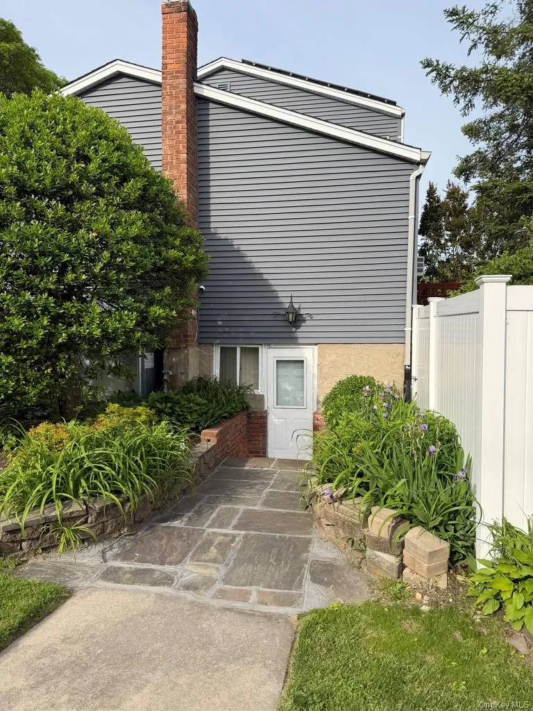 26 Eldorado Drive, Huntington, NY, 4 Bedrooms Bedrooms, 9 Rooms Rooms,3 BathroomsBathrooms,Residential,For Rent,Eldorado,0,1008545 26 Eldorado Drive, Huntington, NY, 4 Bedrooms Bedrooms, 9 Rooms Rooms,3 BathroomsBathrooms,Residential,For Rent,Eldorado,0,1008545