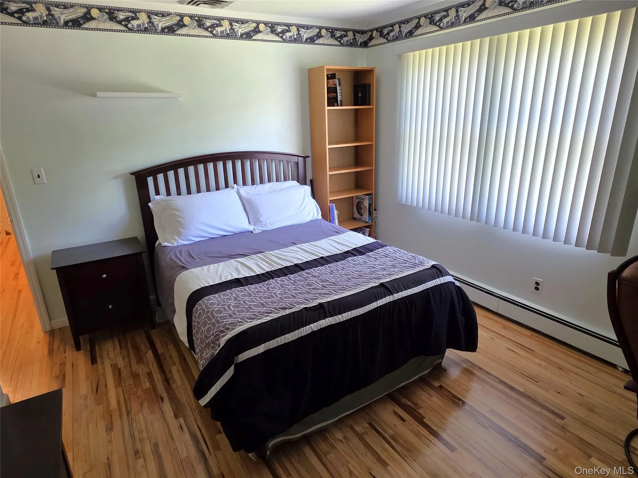 3rd Bedroom - Queen Sized 3rd Bedroom - Queen Sized