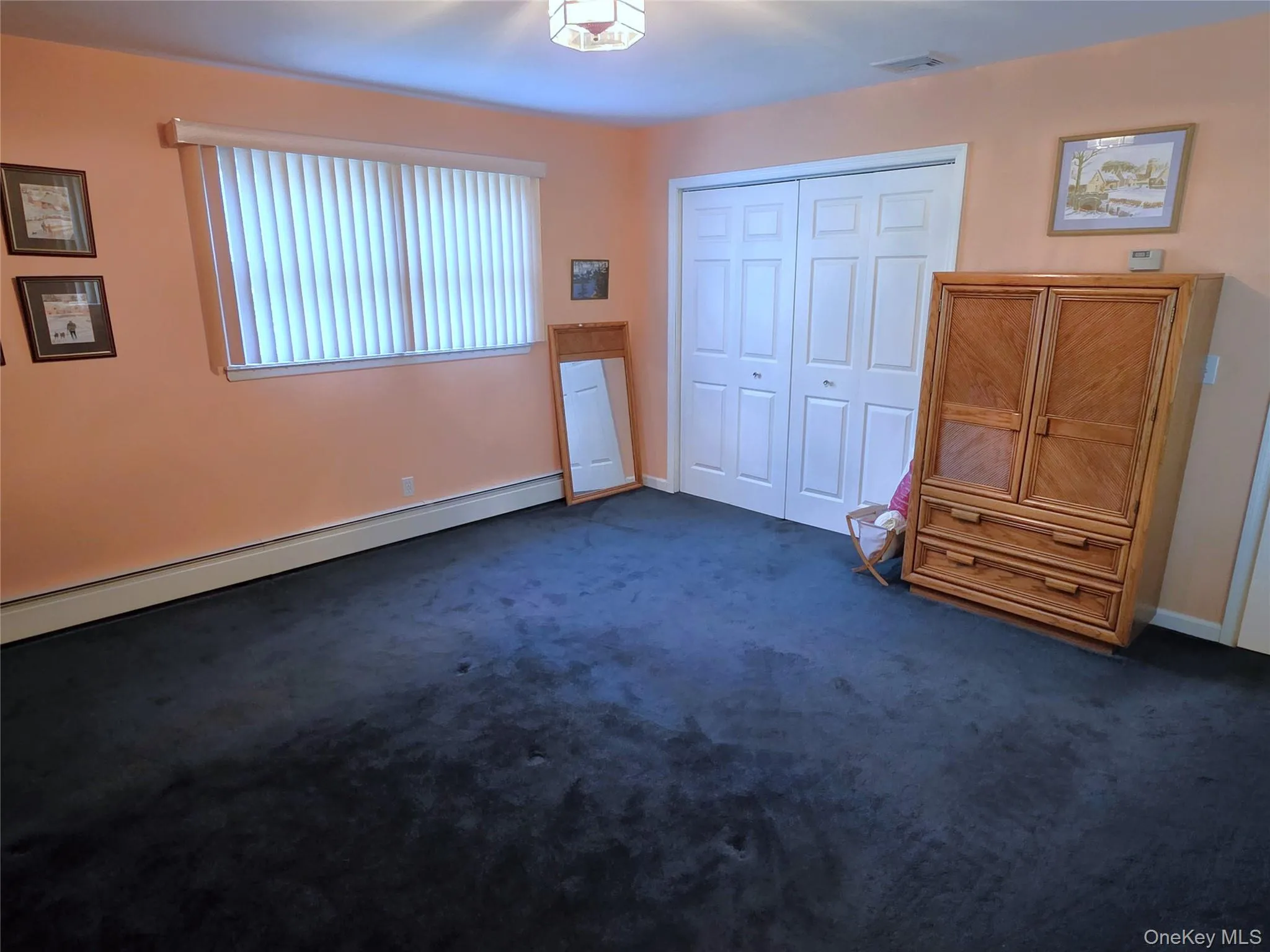 Oversized 2nd Bedroom showing Large Closet Oversized 2nd Bedroom showing Large Closet