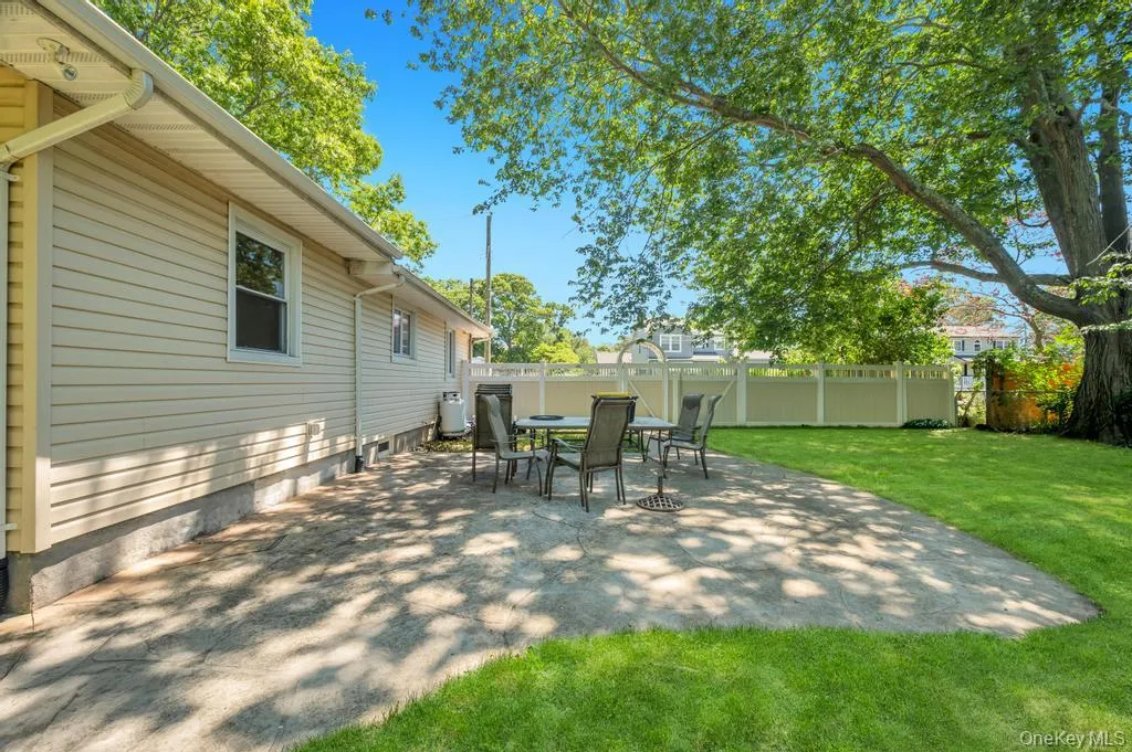 34 Windus Drive, Brookhaven, NY, 4 Bedrooms Bedrooms, 6 Rooms Rooms,1 BathroomBathrooms,Residential,For Rent,Windus,0,1008558 34 Windus Drive, Brookhaven, NY, 4 Bedrooms Bedrooms, 6 Rooms Rooms,1 BathroomBathrooms,Residential,For Rent,Windus,0,1008558