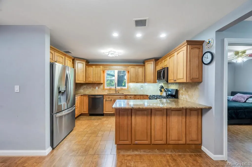 34 Windus Drive, Brookhaven, NY, 4 Bedrooms Bedrooms, 6 Rooms Rooms,1 BathroomBathrooms,Residential,For Rent,Windus,0,1008558 34 Windus Drive, Brookhaven, NY, 4 Bedrooms Bedrooms, 6 Rooms Rooms,1 BathroomBathrooms,Residential,For Rent,Windus,0,1008558