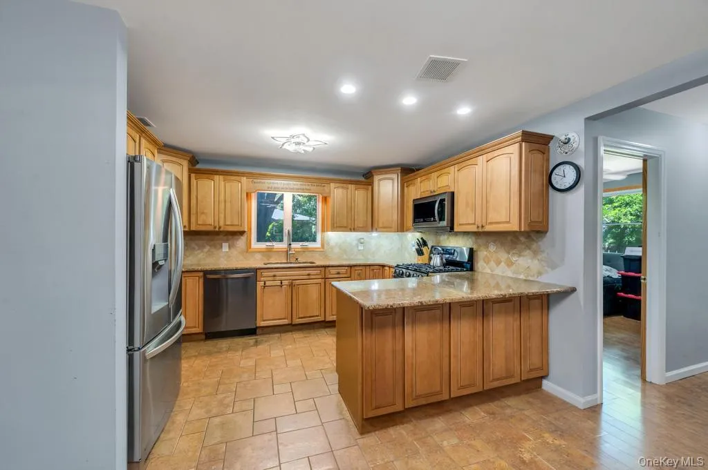 34 Windus Drive, Brookhaven, NY, 4 Bedrooms Bedrooms, 6 Rooms Rooms,1 BathroomBathrooms,Residential,For Rent,Windus,0,1008558 34 Windus Drive, Brookhaven, NY, 4 Bedrooms Bedrooms, 6 Rooms Rooms,1 BathroomBathrooms,Residential,For Rent,Windus,0,1008558
