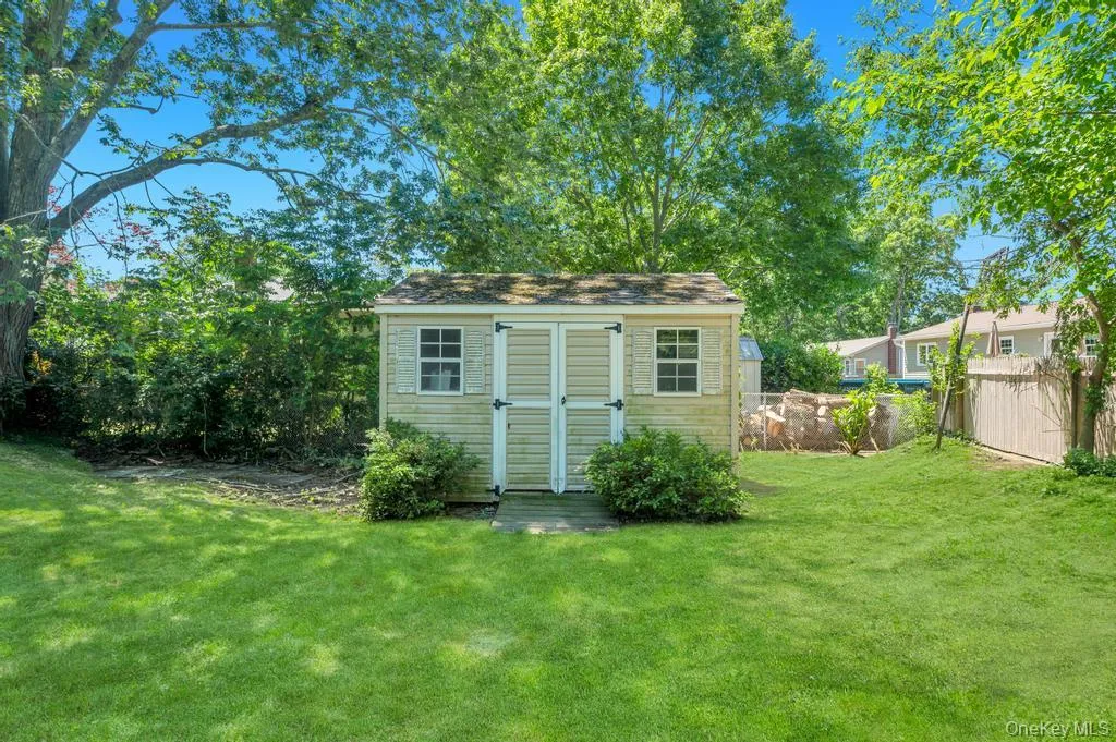 34 Windus Drive, Brookhaven, NY, 4 Bedrooms Bedrooms, 6 Rooms Rooms,1 BathroomBathrooms,Residential,For Rent,Windus,0,1008558 34 Windus Drive, Brookhaven, NY, 4 Bedrooms Bedrooms, 6 Rooms Rooms,1 BathroomBathrooms,Residential,For Rent,Windus,0,1008558