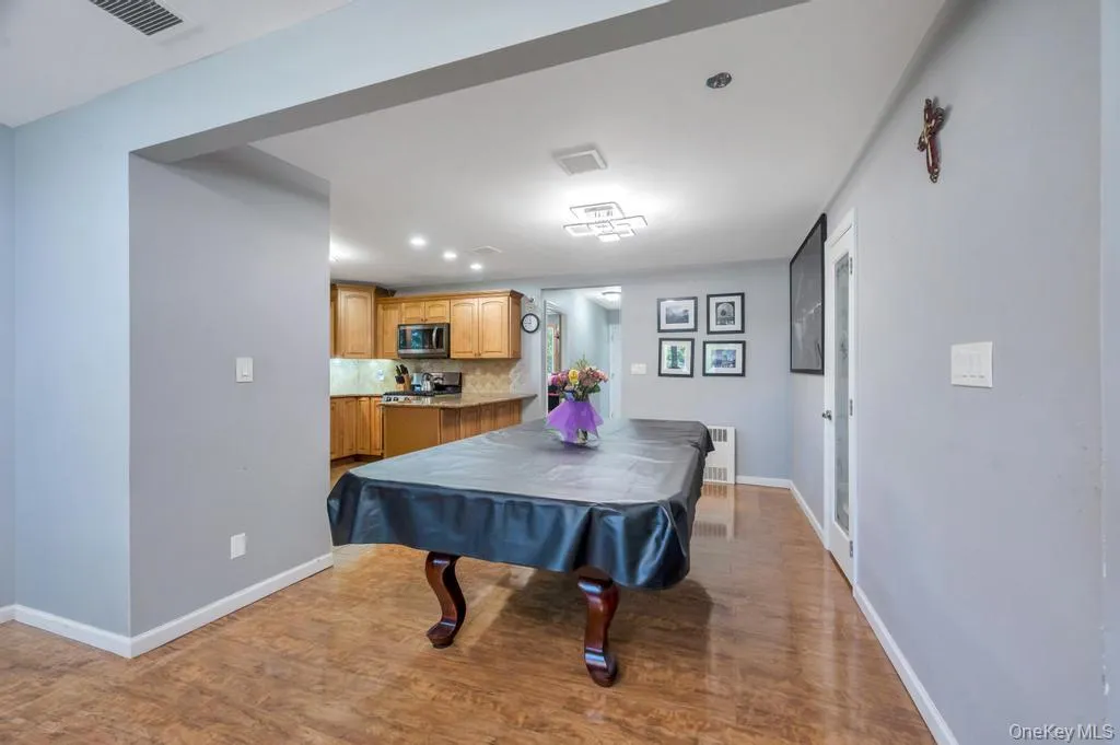 34 Windus Drive, Brookhaven, NY, 4 Bedrooms Bedrooms, 6 Rooms Rooms,1 BathroomBathrooms,Residential,For Rent,Windus,0,1008558 34 Windus Drive, Brookhaven, NY, 4 Bedrooms Bedrooms, 6 Rooms Rooms,1 BathroomBathrooms,Residential,For Rent,Windus,0,1008558
